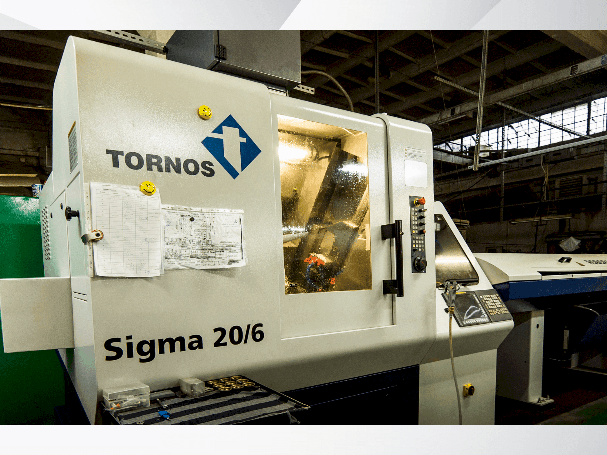 TORNOS DECO Sigma 20/6 Mašinos vaizdas iš priekio