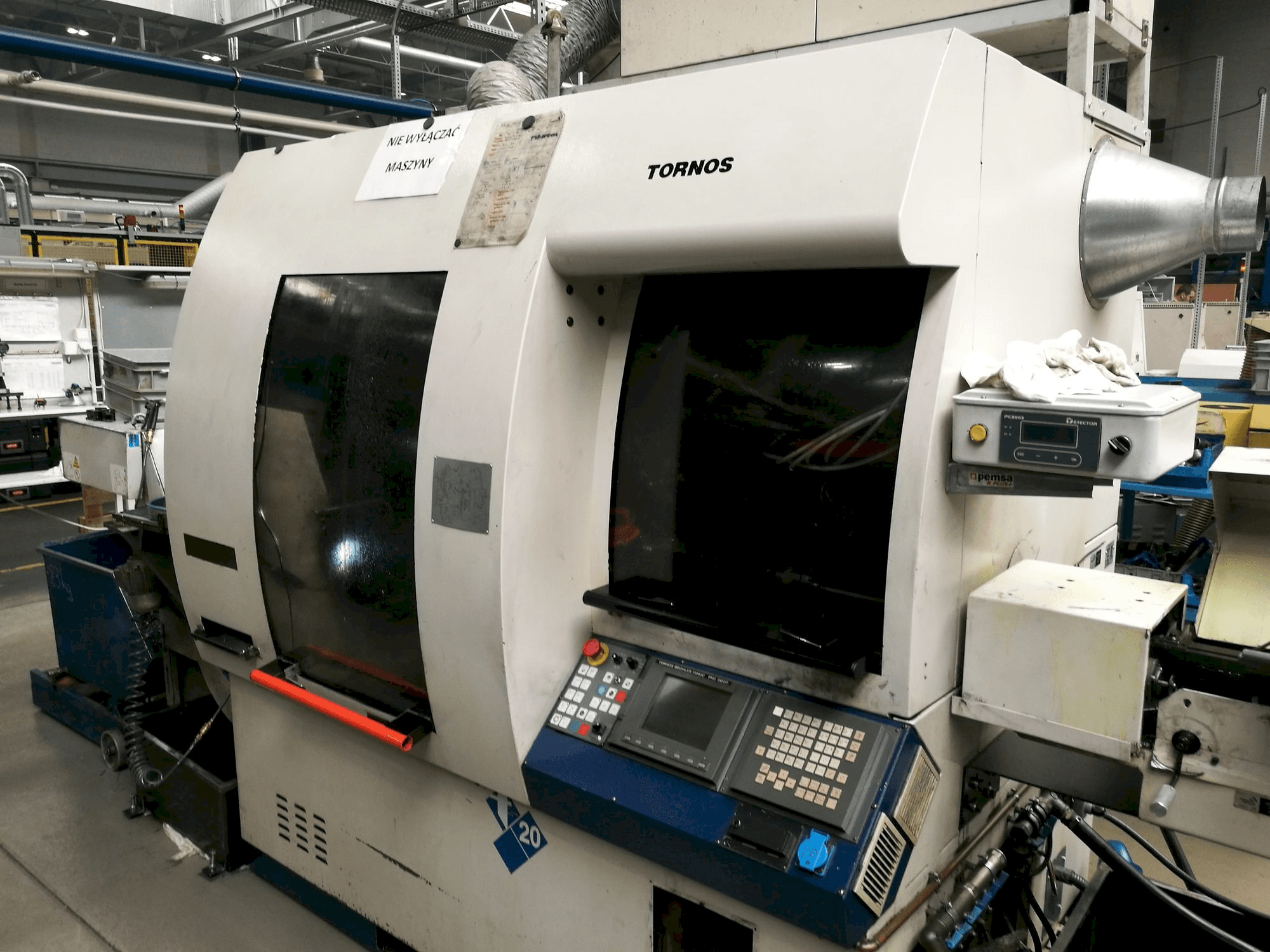 Tornos Deco-2000/20 Mašinos vaizdas iš priekio