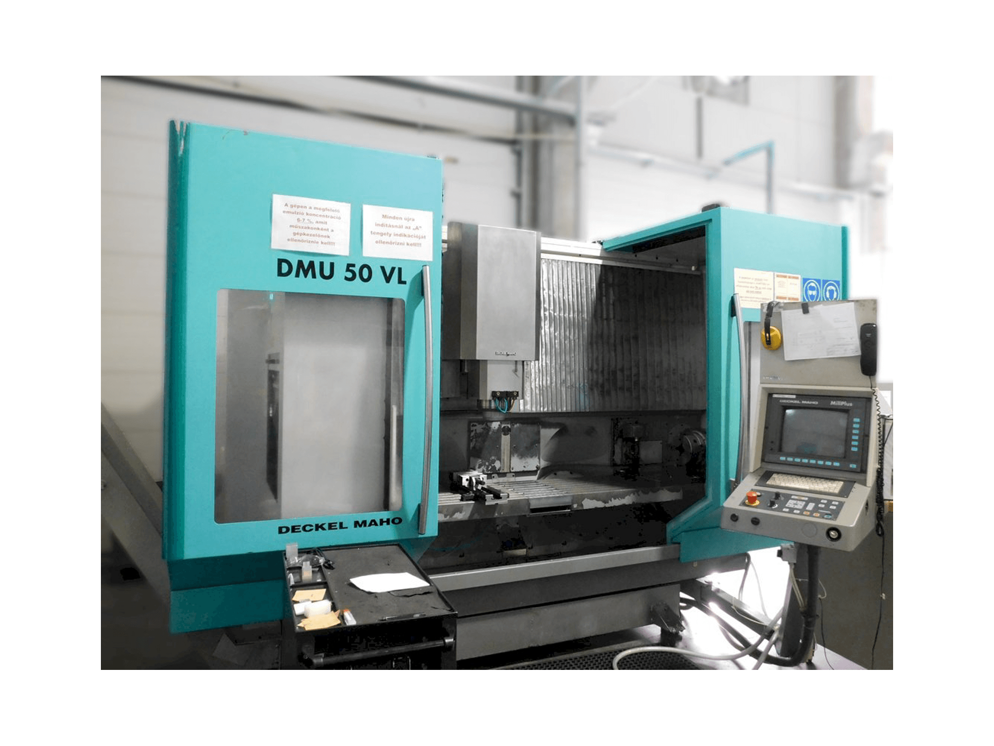 DMG DMU 50 VL Mašinos vaizdas iš priekio