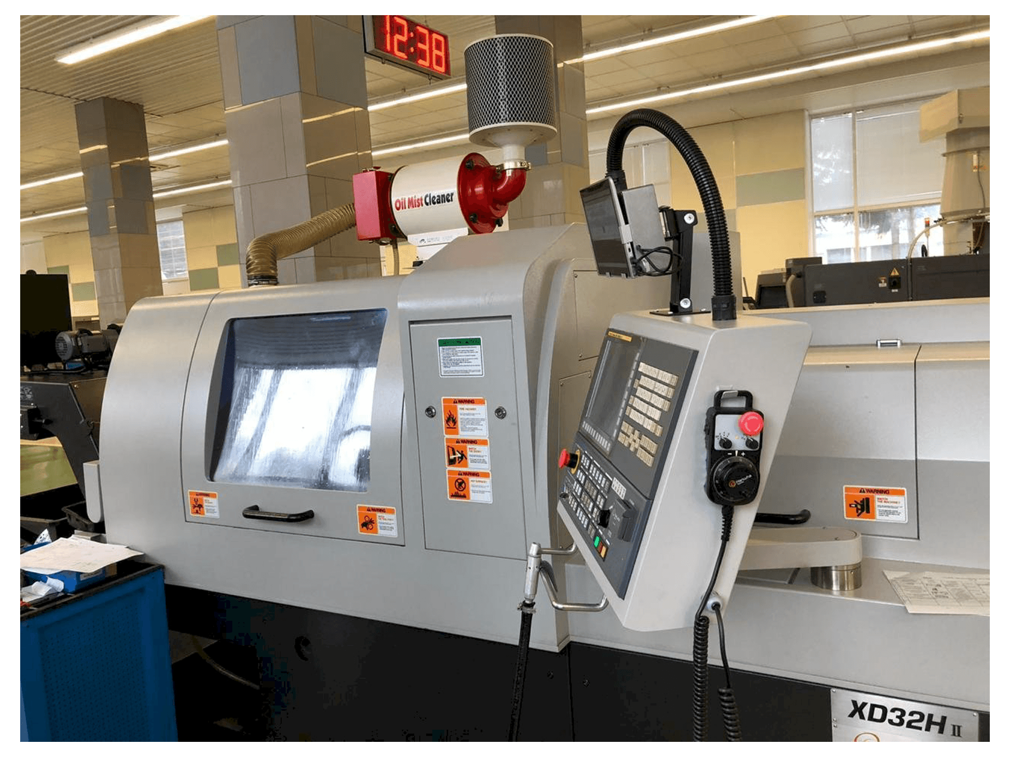 Hanwha XD32H II Mašinos vaizdas iš priekio