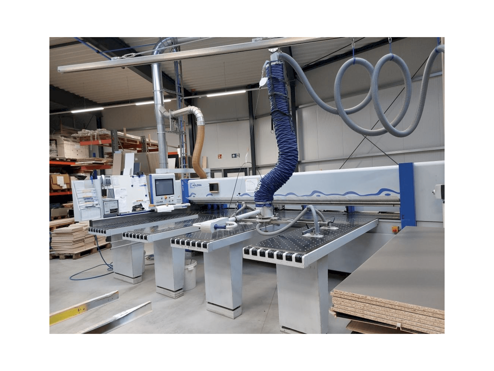 HOLZMA HPP 380 Mašinos vaizdas iš priekio