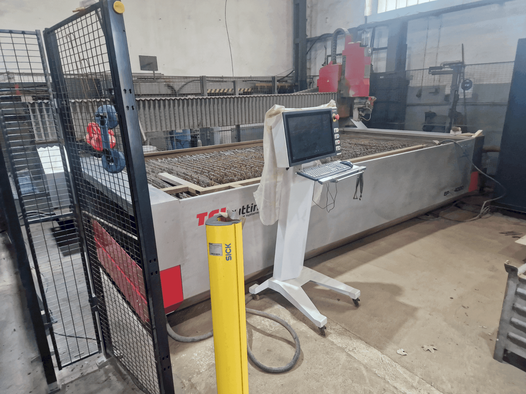 TCI BP-C 4020 5X Mašinos vaizdas iš priekio