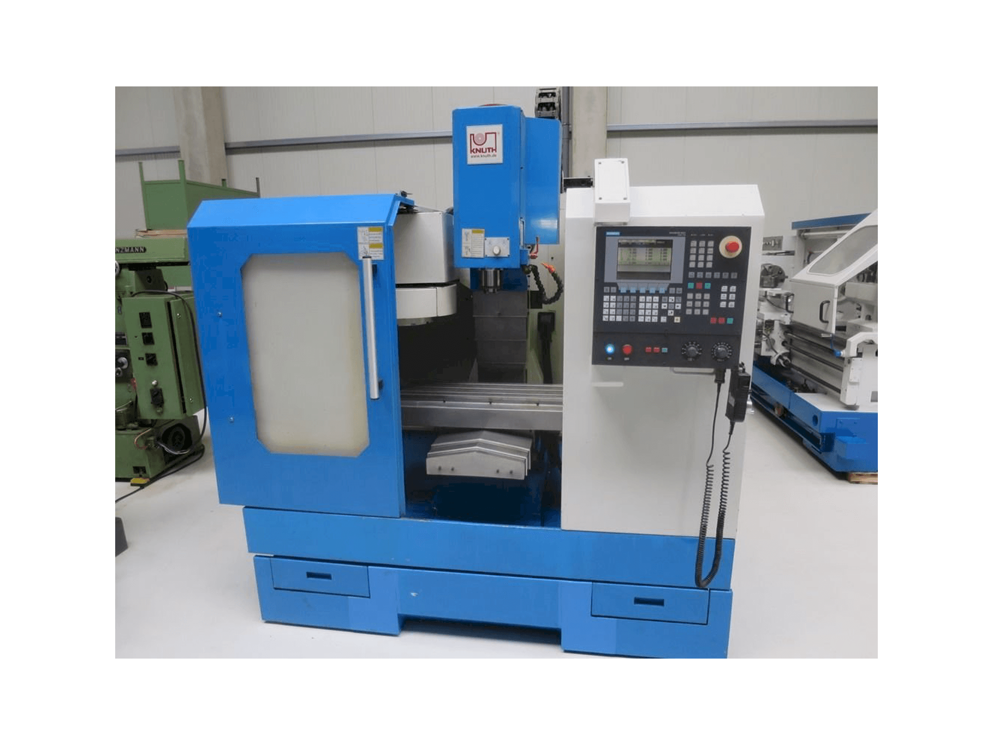 KNUTH EcoMill 350 Mašinos vaizdas iš priekio