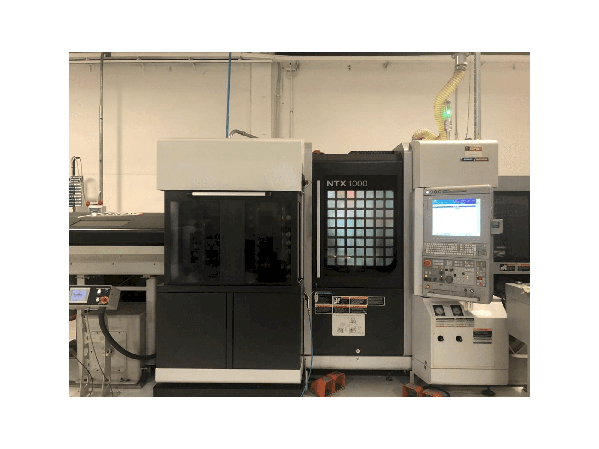 MORI SEIKI NTX1000 Mašinos vaizdas iš priekio