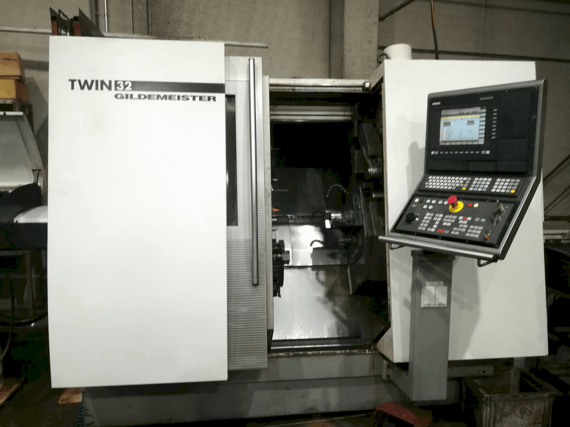 Gildemeister Twin 32 Mašinos vaizdas iš priekio