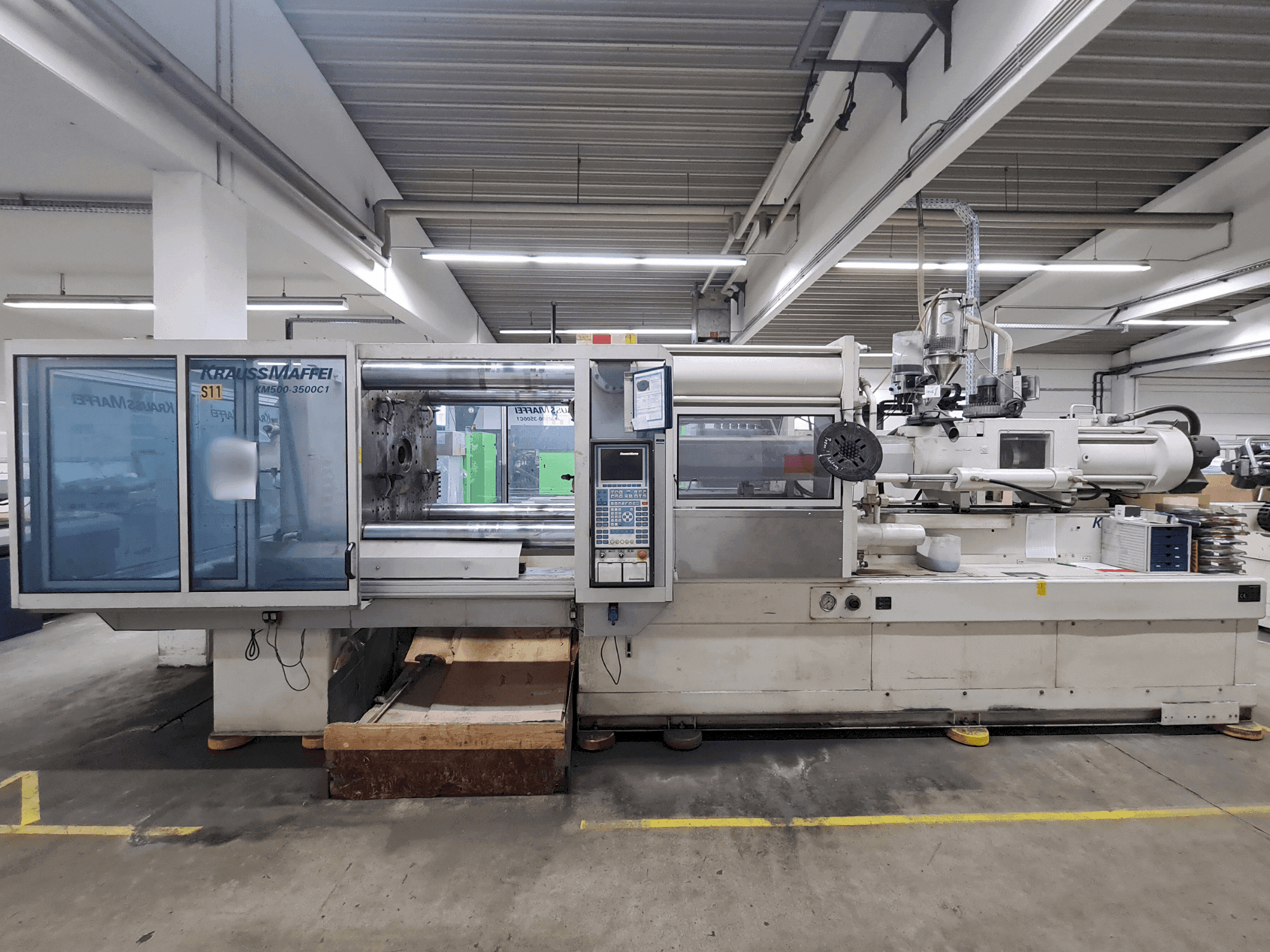 Krauss Maffei 500-3500 C1 Mašinos vaizdas iš priekio