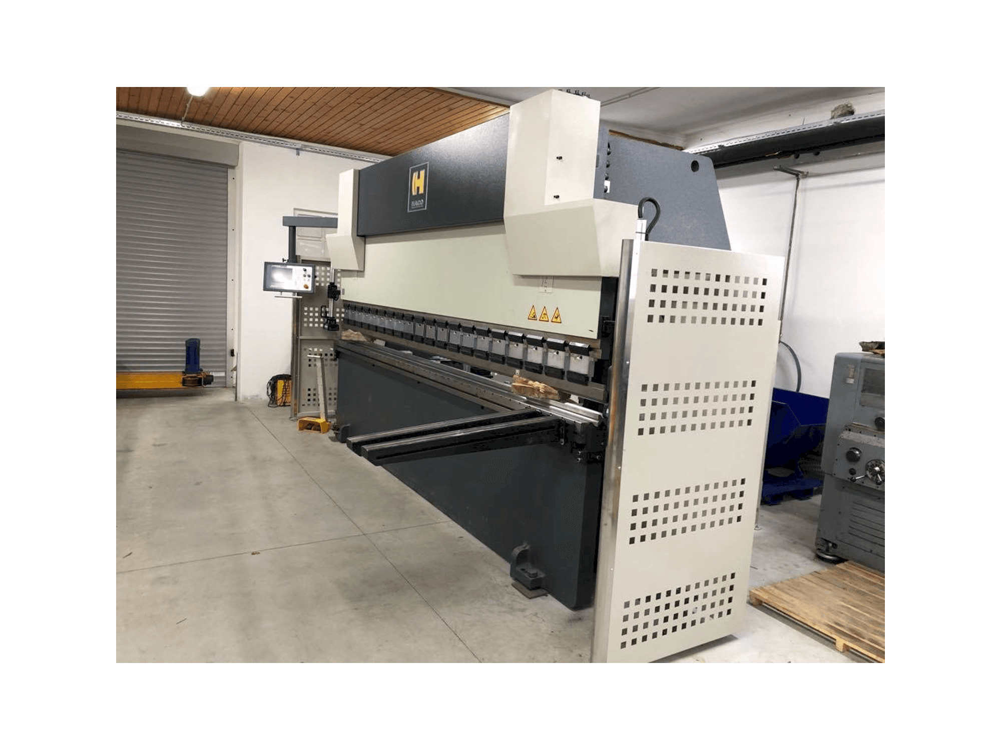 HACO SYNCHROMASTER 40175 Mašinos vaizdas iš priekio