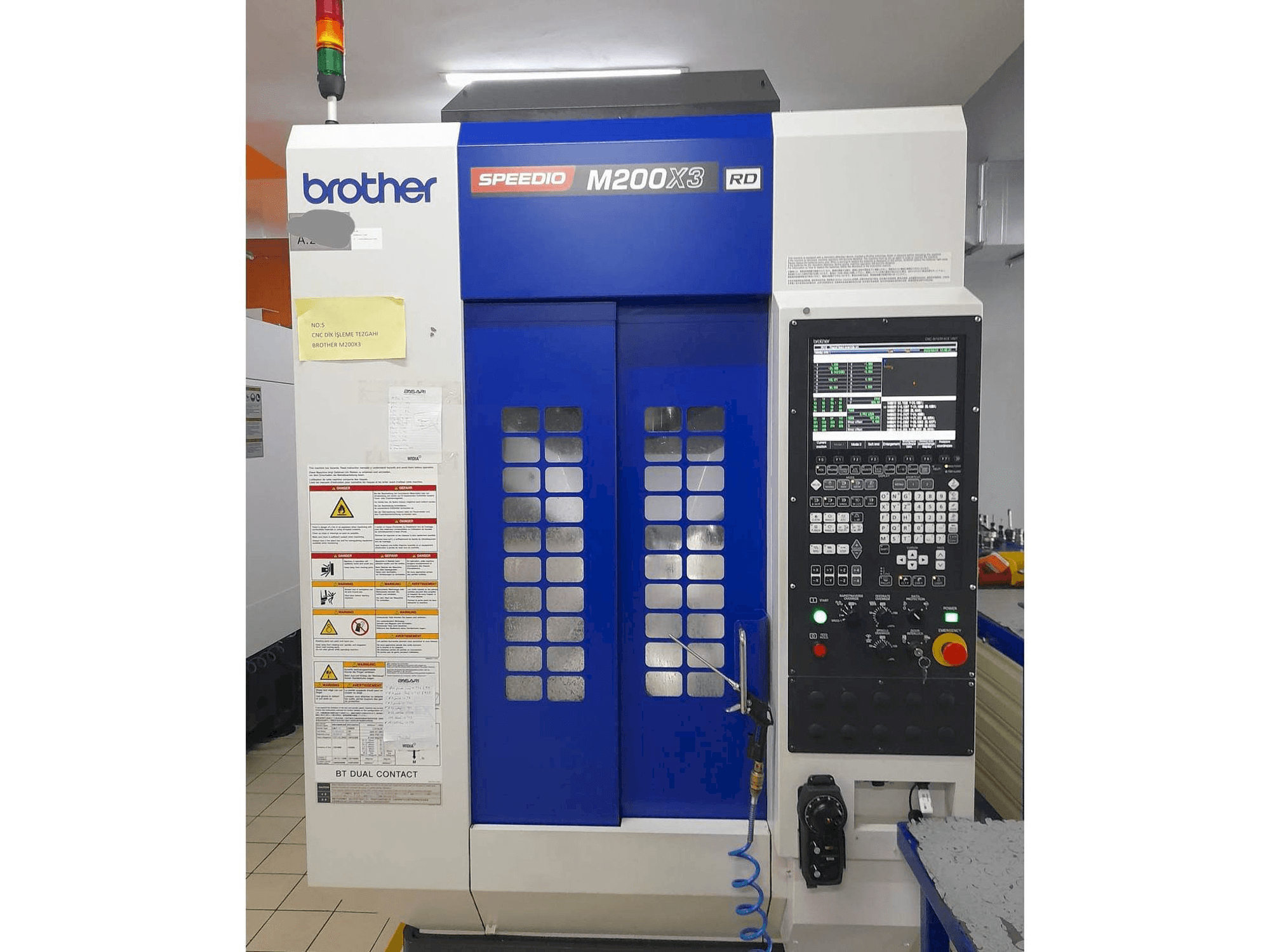 Brother M200X3 Mašinos vaizdas iš priekio