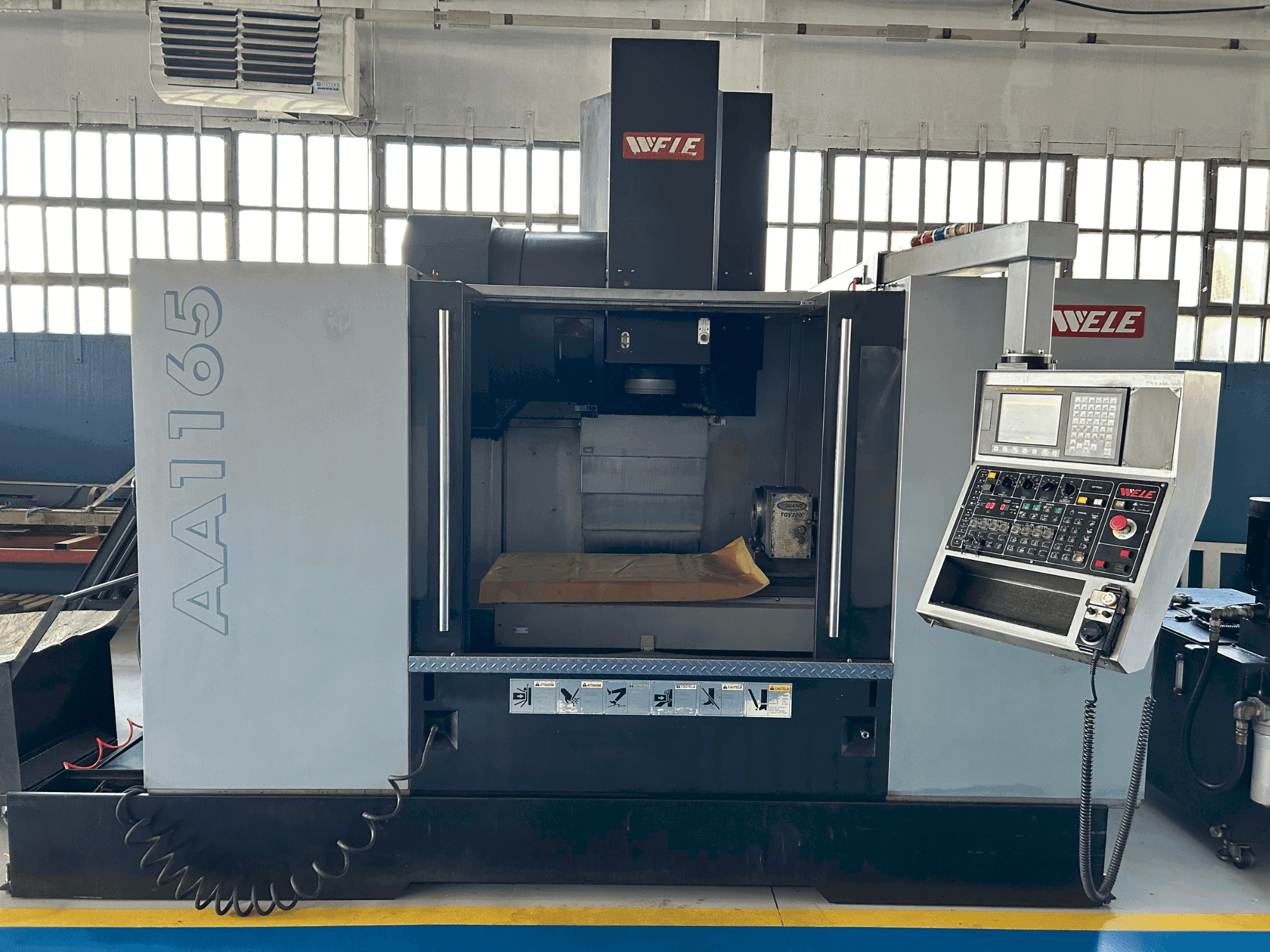 Wele AA1165 Mašinos vaizdas iš priekio
