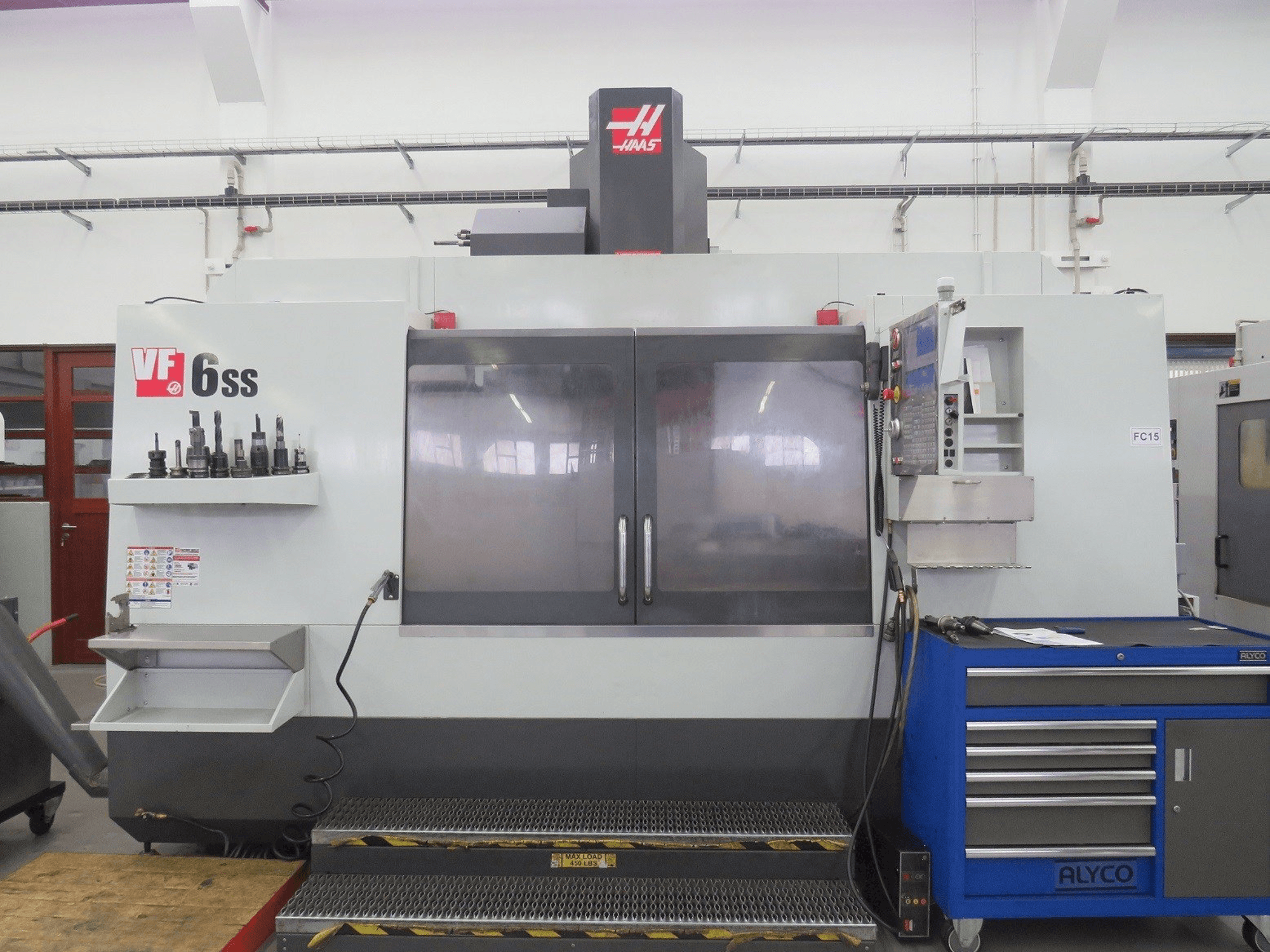 HAAS VF-6SS Mašinos vaizdas iš priekio
