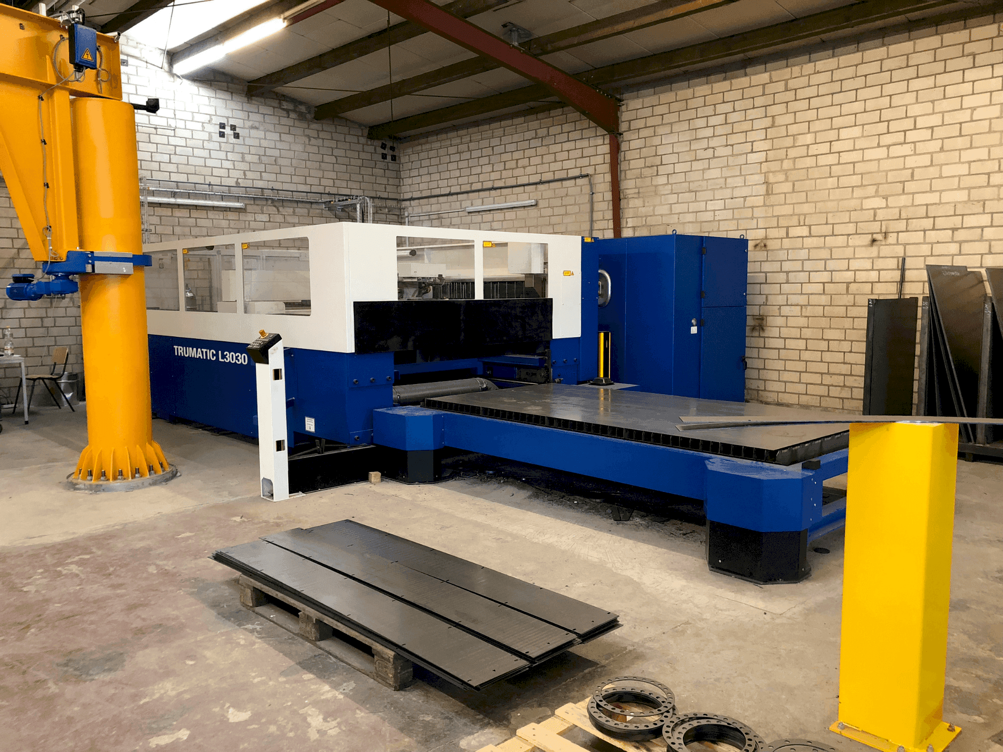 TRUMPF Trumatic L3030 Mašinos vaizdas iš priekio