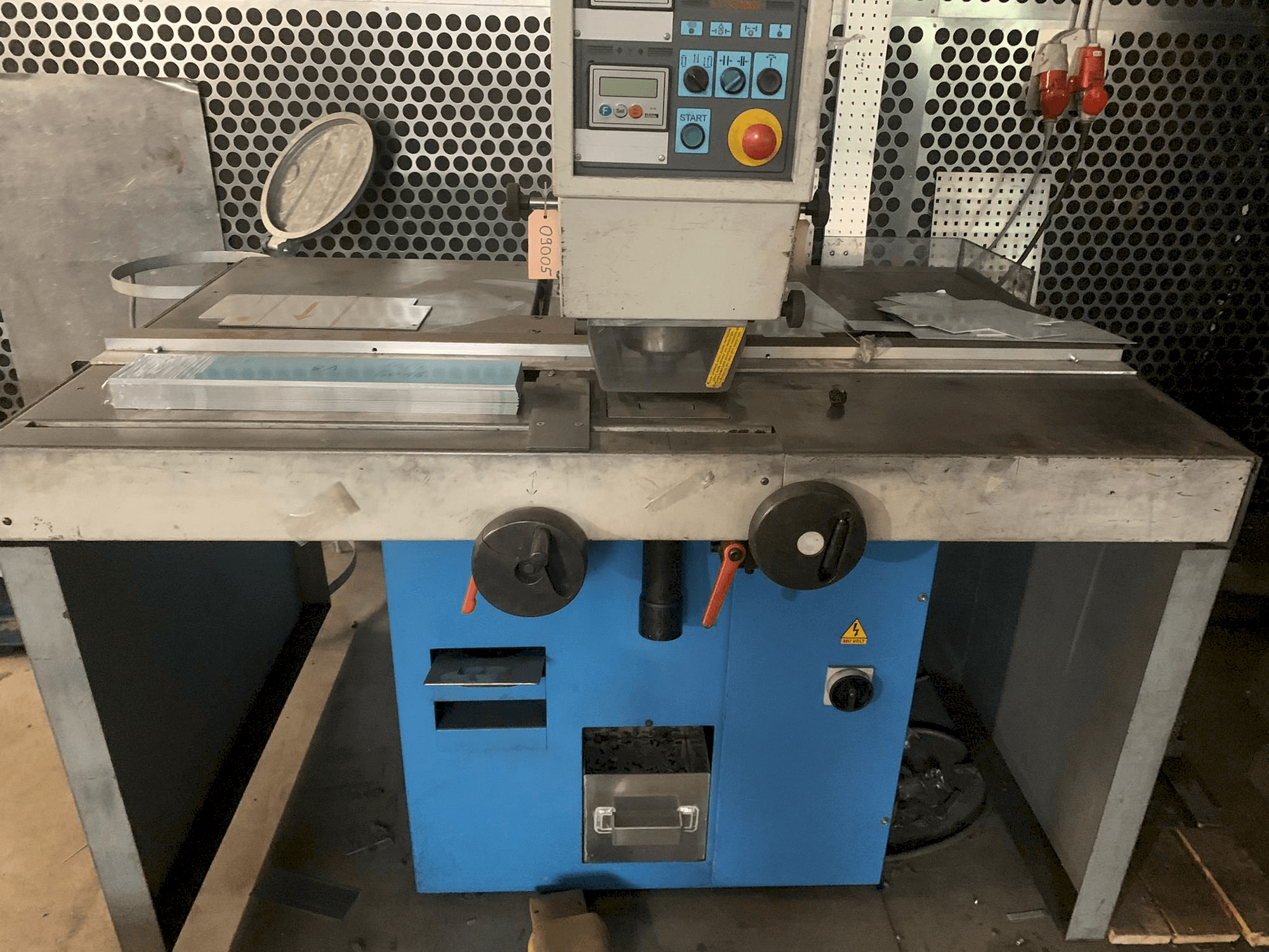 Euromac XP 750 / 25 Mašinos vaizdas iš priekio