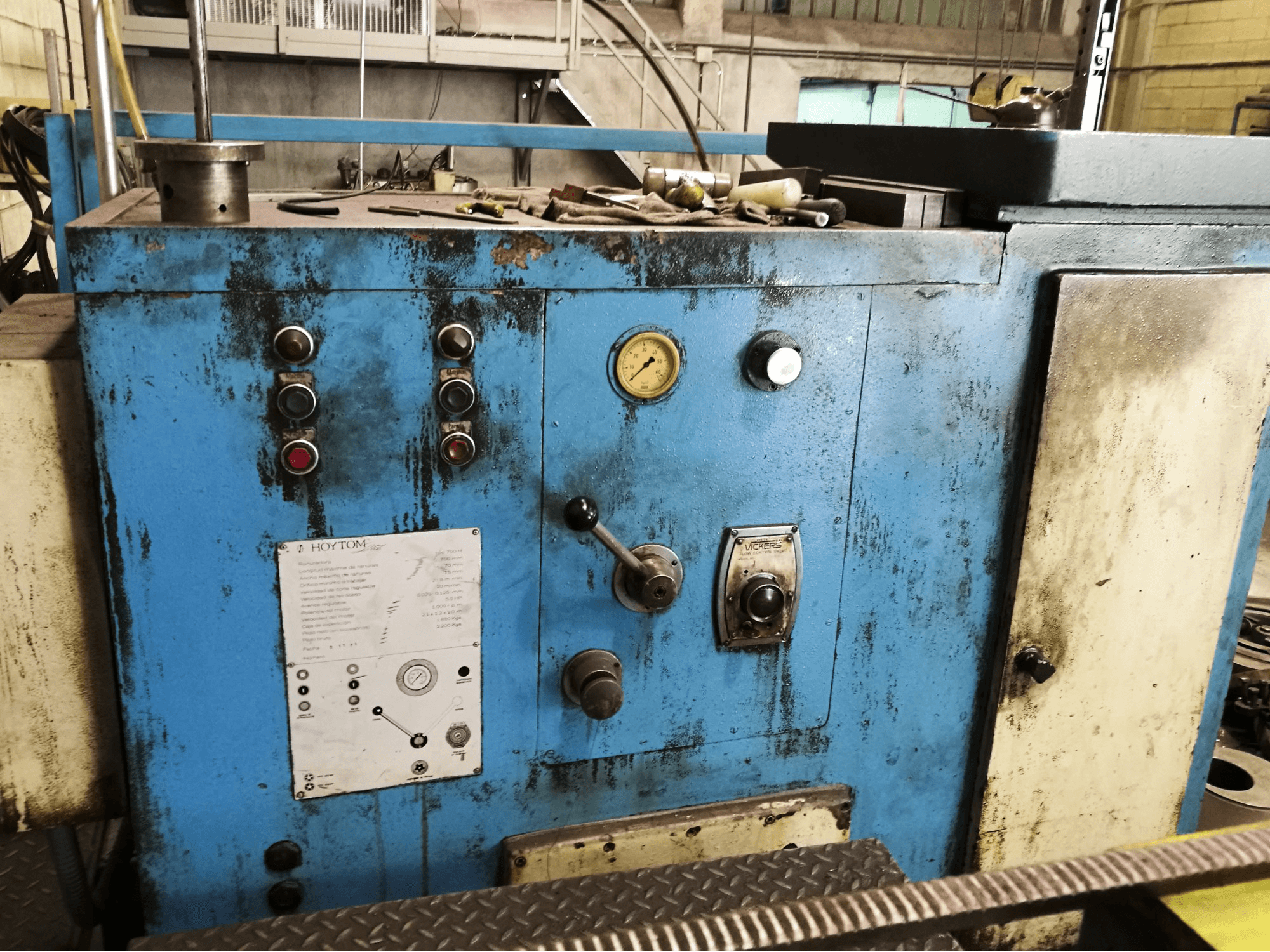 Hoytom 700 H Mašinos vaizdas iš priekio