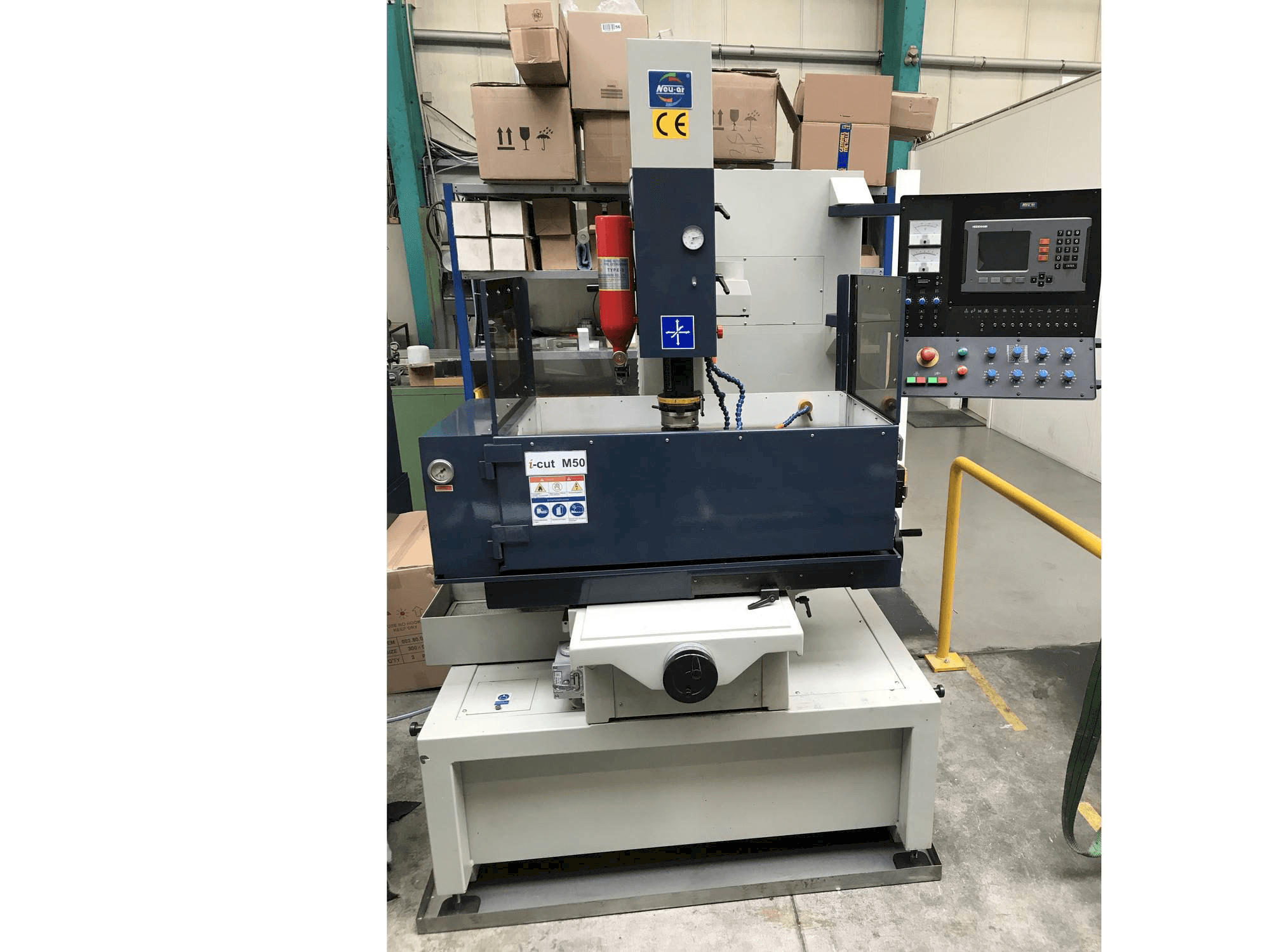 i-cut M50 Mašinos vaizdas iš priekio