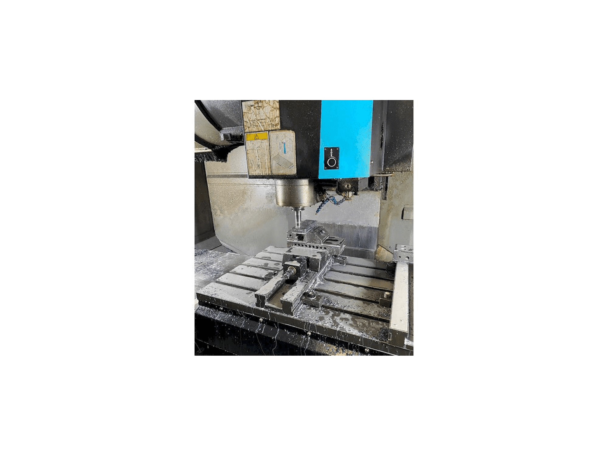 Hurco VMX42i Mašinos vaizdas iš priekio