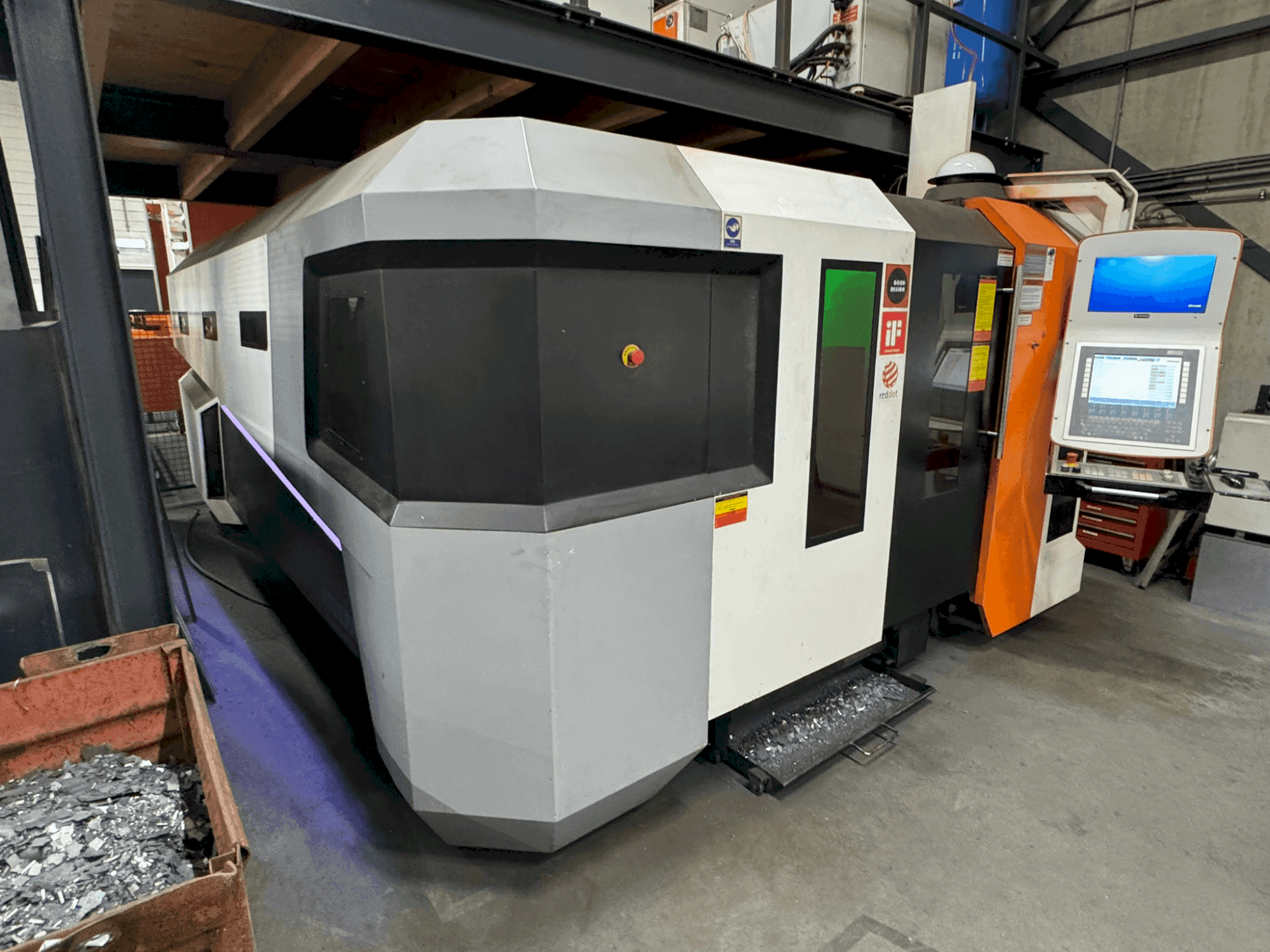 ERMAKSAN Fibermak Momentum Gen-3 4,0,kW Mašinos vaizdas iš priekio