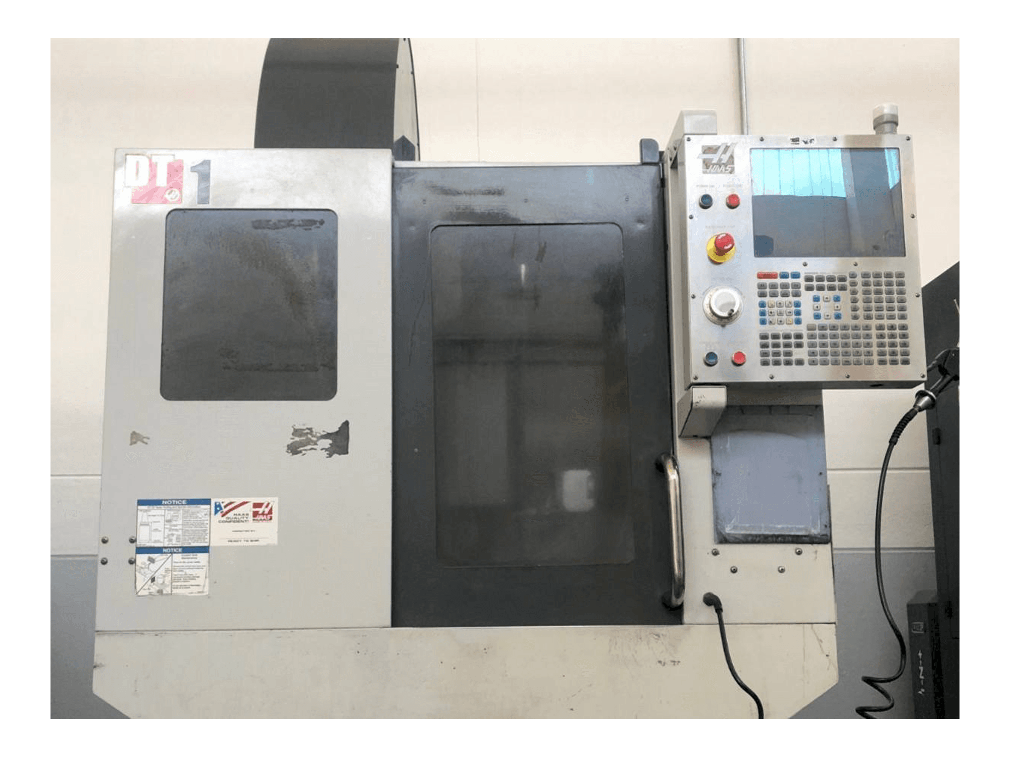 HAAS DT1 Mašinos vaizdas iš priekio