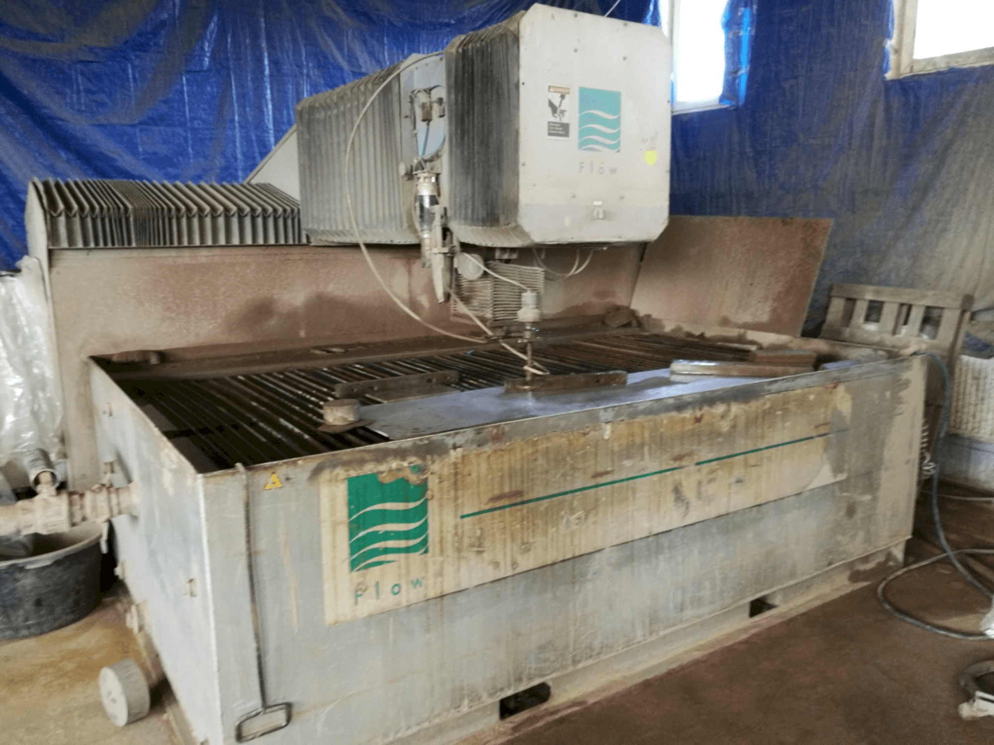 Flow IFB 2412 Mašinos vaizdas iš priekio