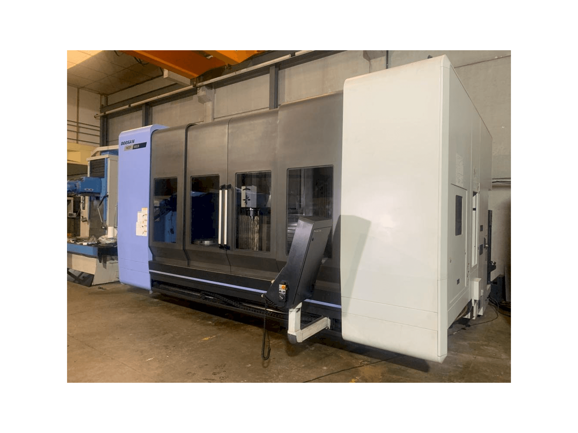 Doosan VCF 850 LSR Mašinos vaizdas iš priekio