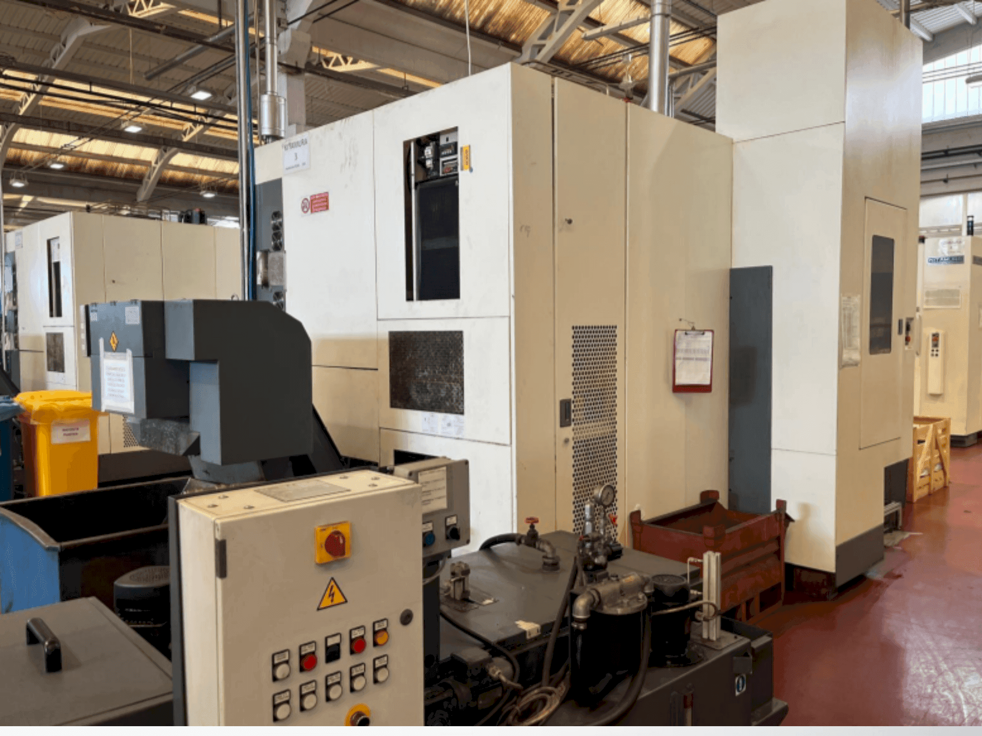 Kitamura Mycenter-HX500iTGA Mašinos vaizdas iš priekio