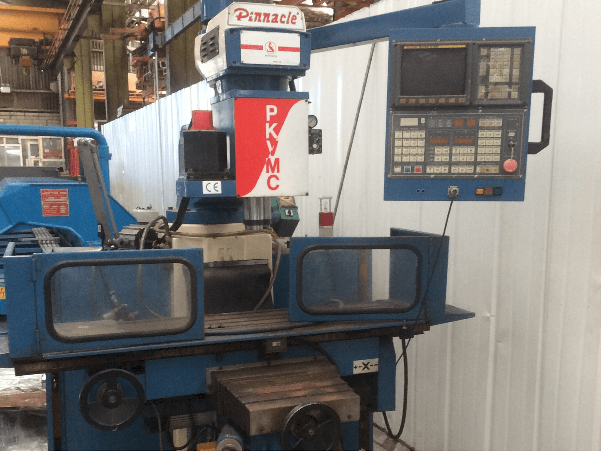 Pinnacle PKVMC Mašinos vaizdas iš priekio