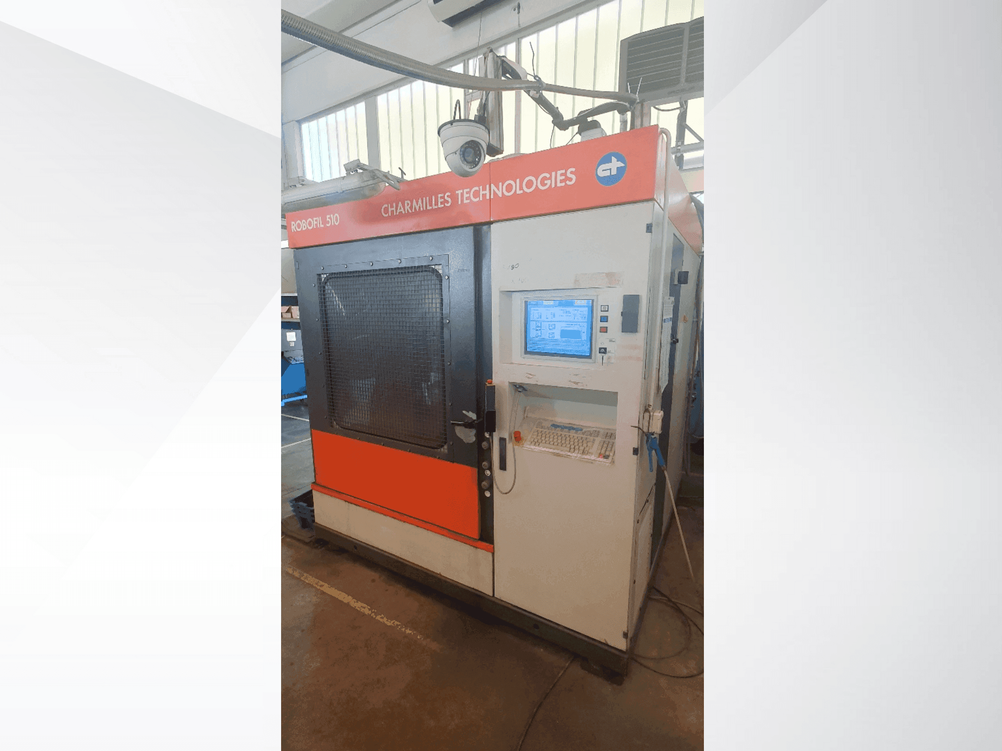 CHARMILLES Robofil 510 Mašinos vaizdas iš priekio