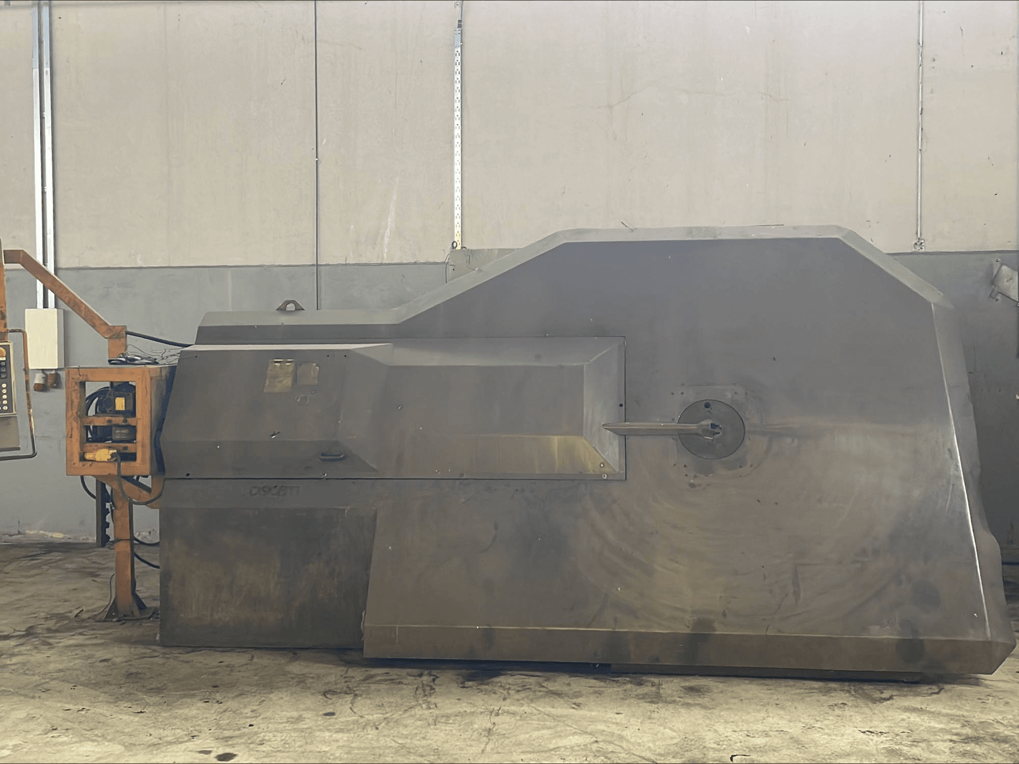 OSCAM MULTIBEND 16 Mašinos vaizdas iš priekio