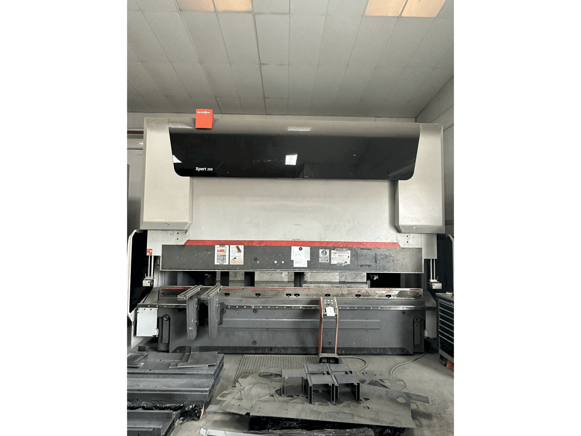 Bystronic Xpert 250/4100 Mašinos vaizdas iš priekio