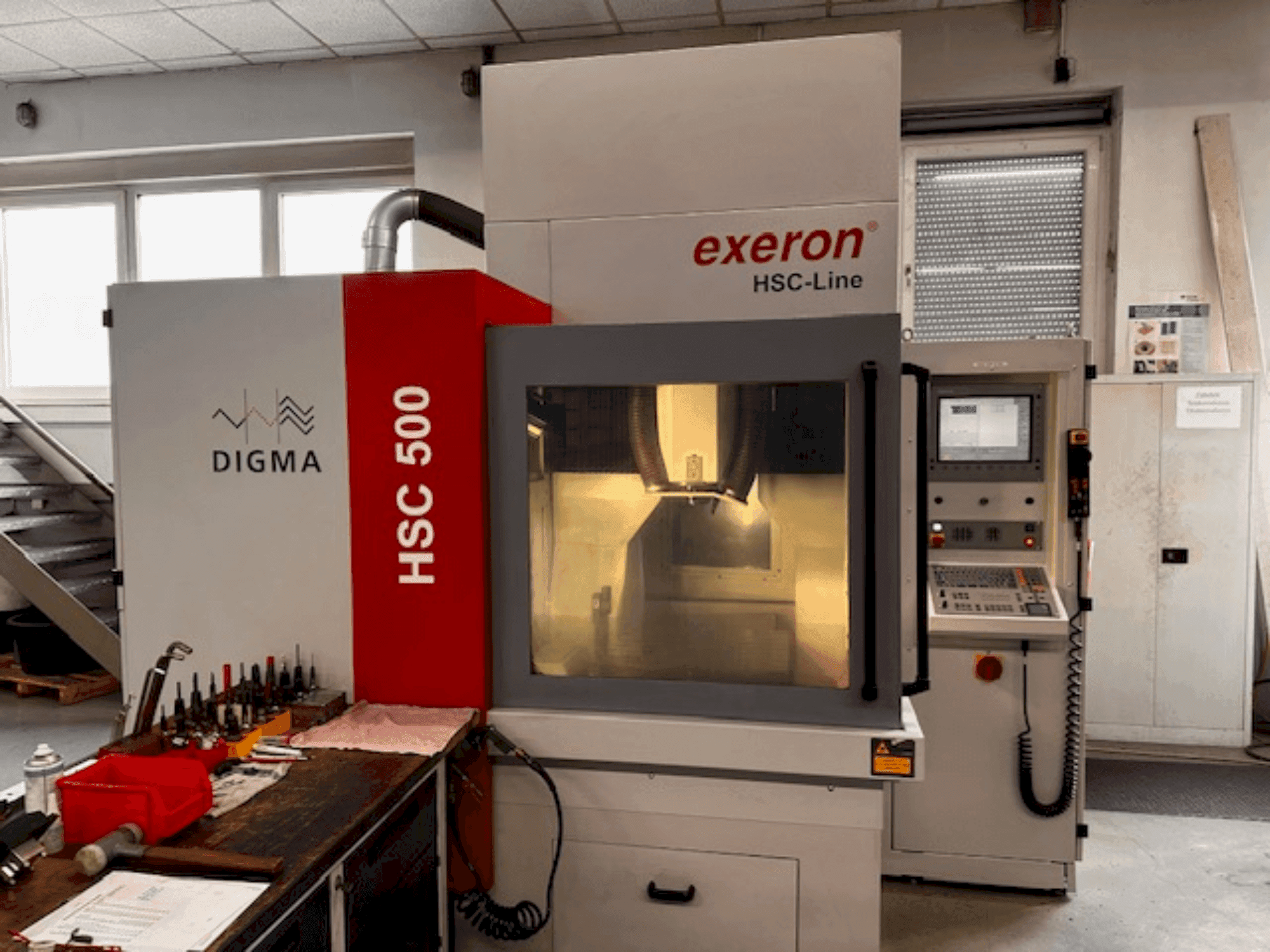 Exeron HSC-Line 500 Mašinos vaizdas iš priekio