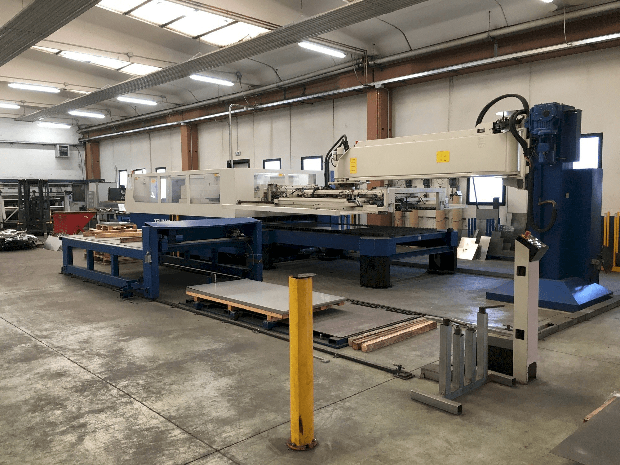 Trumpf Trumatic L 3030 Mašinos vaizdas iš priekio