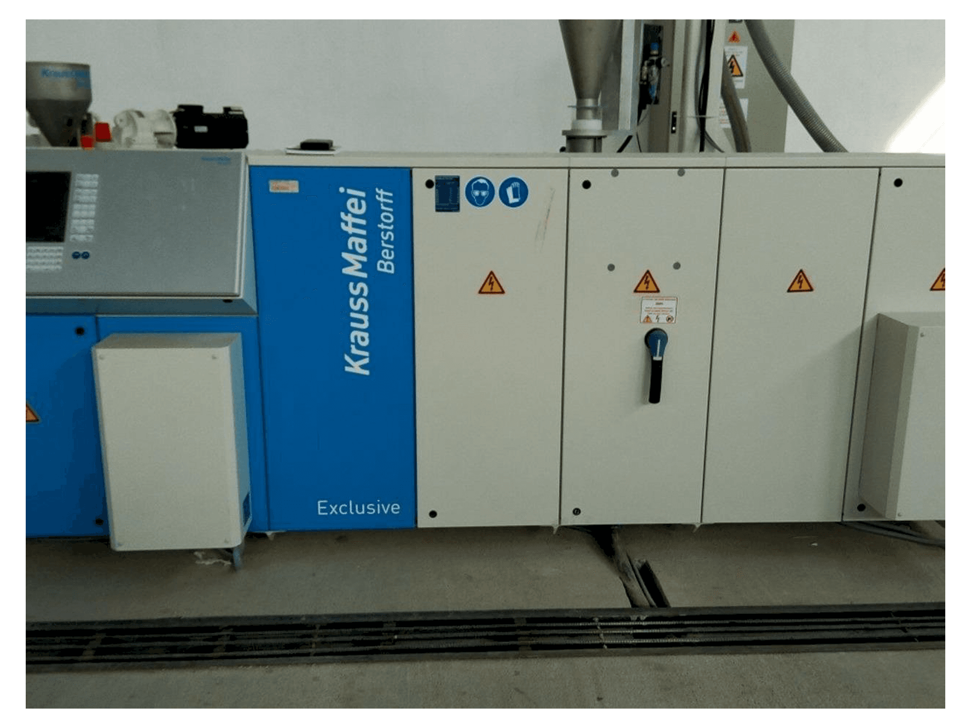 Krauss Maffei KME 60-36 B/R Mašinos vaizdas iš priekio