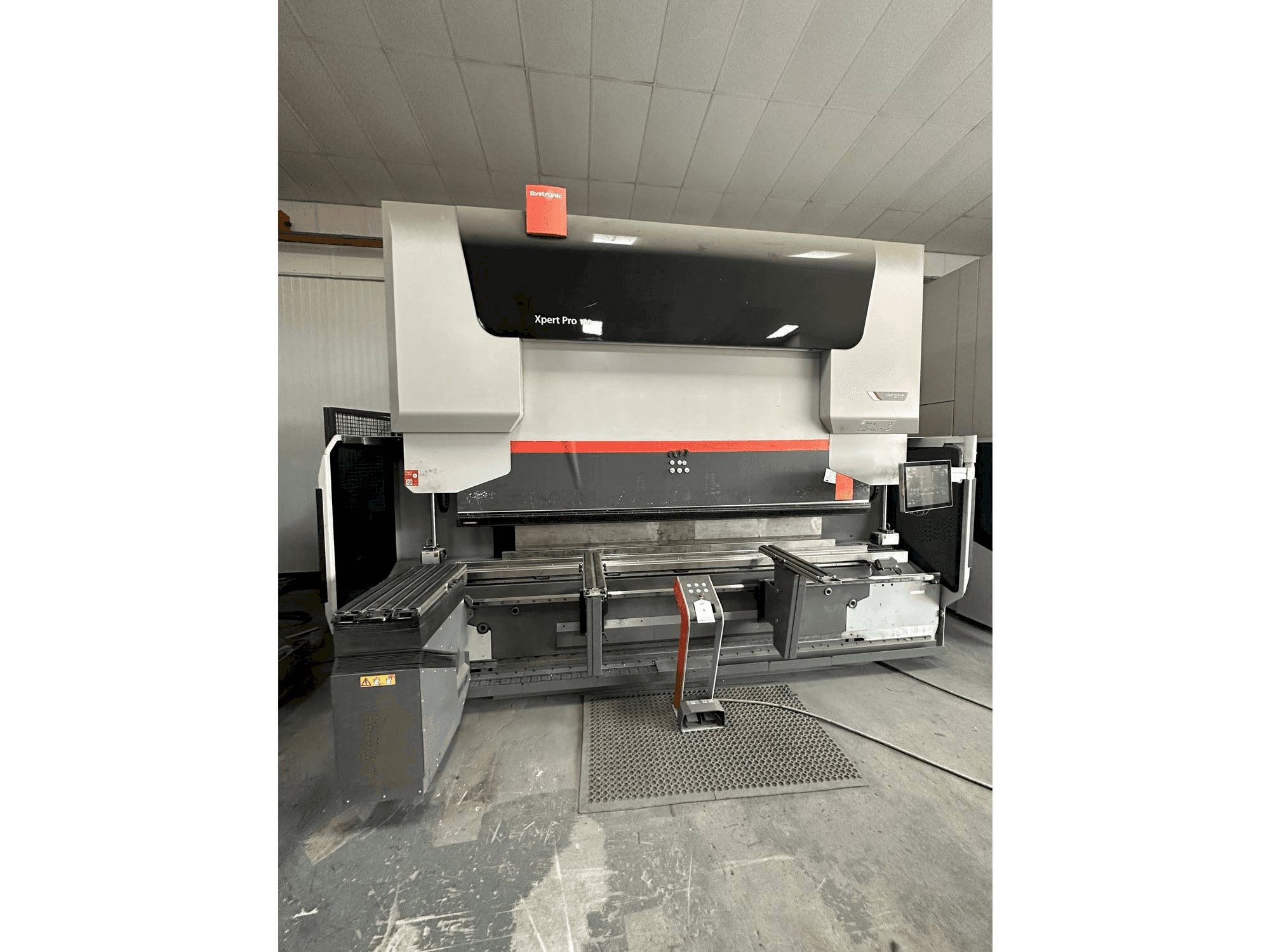 Bystronic Xpert 150/3100 Mašinos vaizdas iš priekio