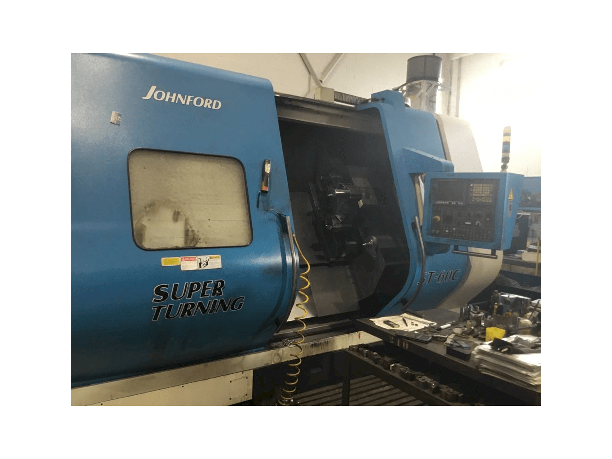 Johnford ST-60C Mašinos vaizdas iš priekio