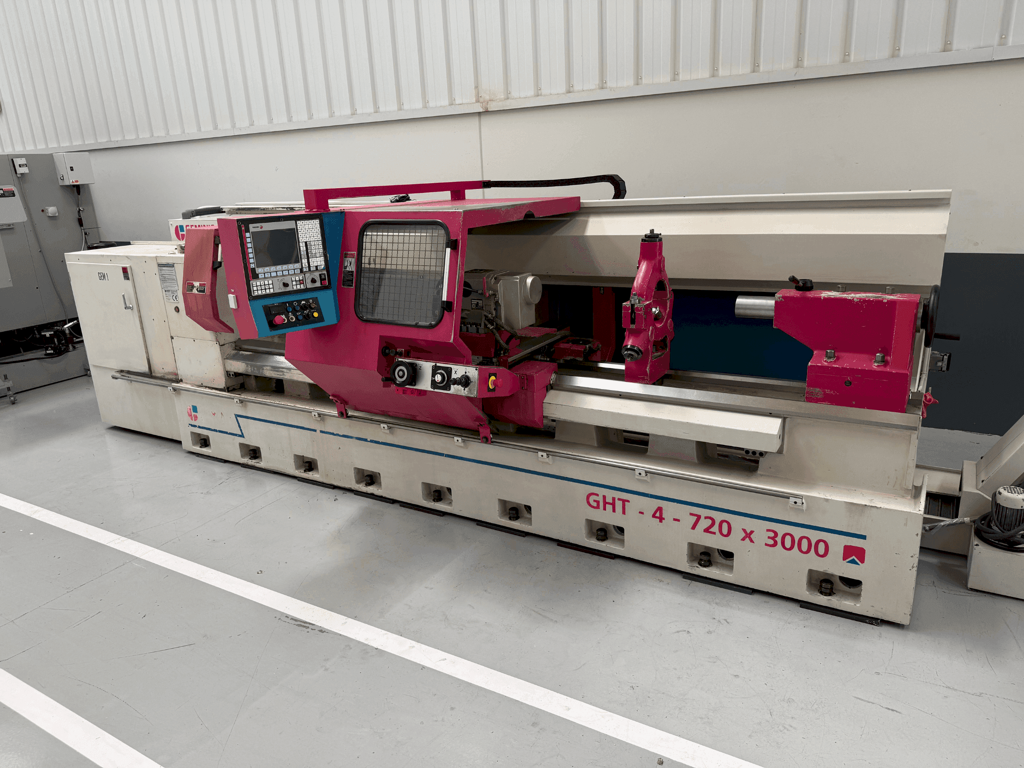 Geminis GHT-4 720 x 3000 Mašinos vaizdas iš priekio