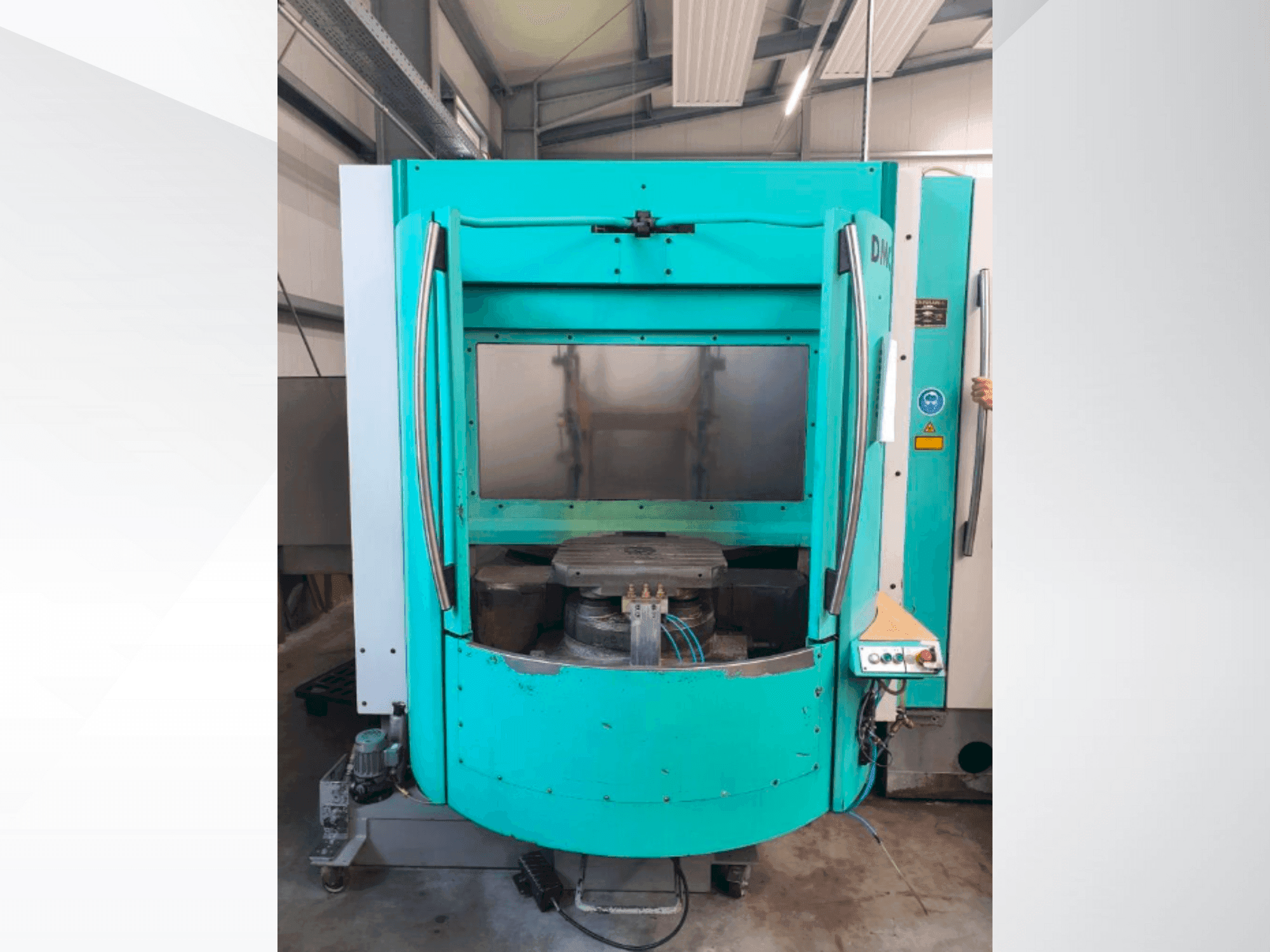 DECKEL MAHO DMC 60H hi-dyn Mašinos vaizdas iš priekio