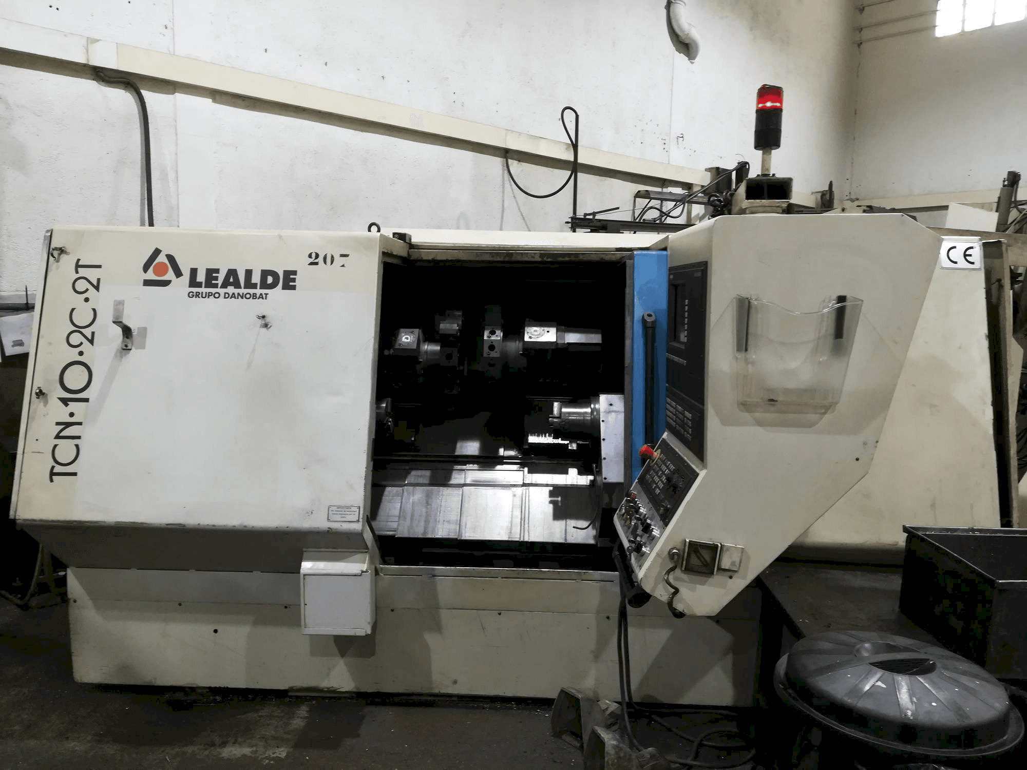 Lealde TCN 10 2C 2T Mašinos vaizdas iš priekio