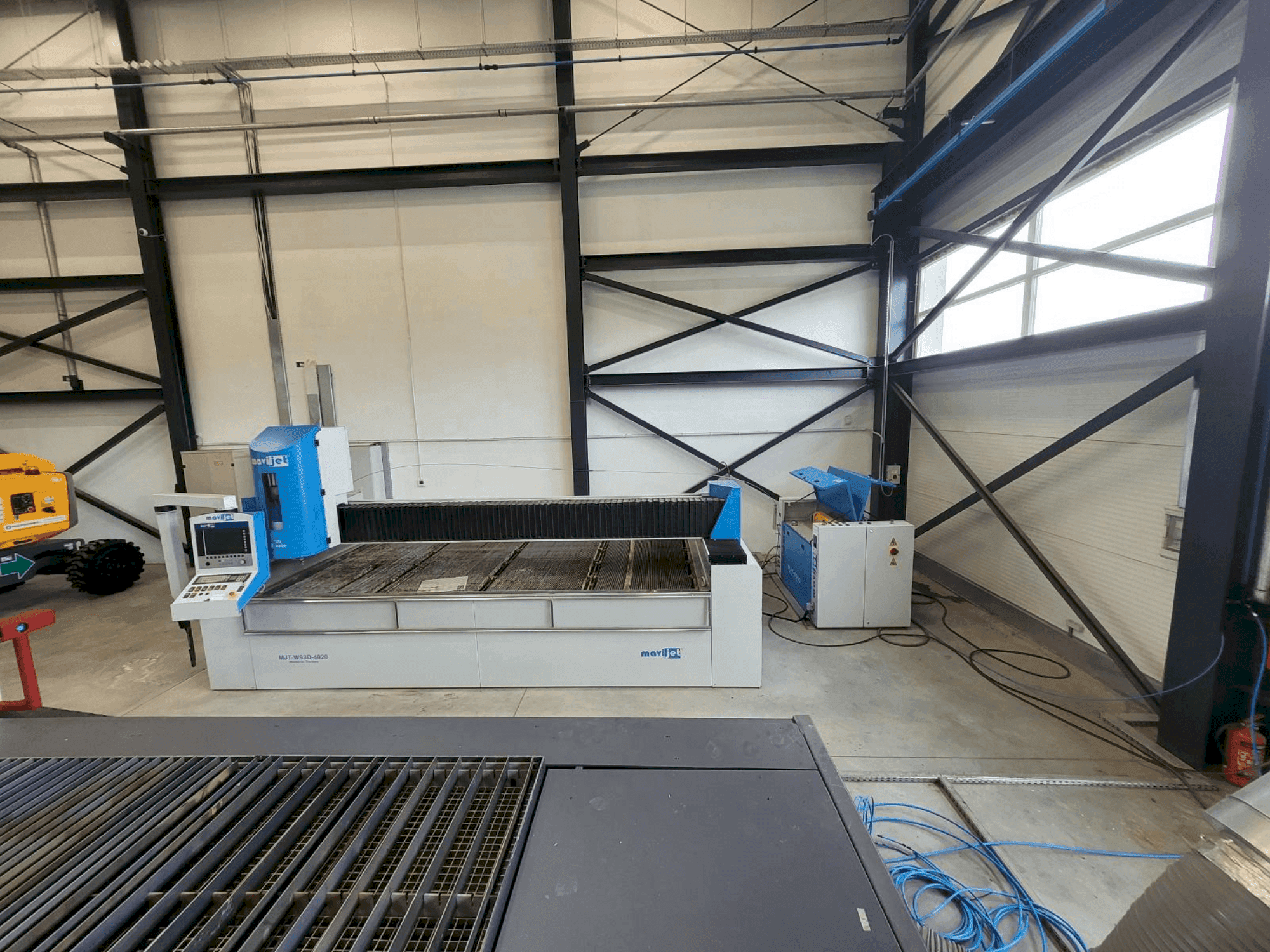 MAVIJET MJT-W53D- 4020 Mašinos vaizdas iš priekio