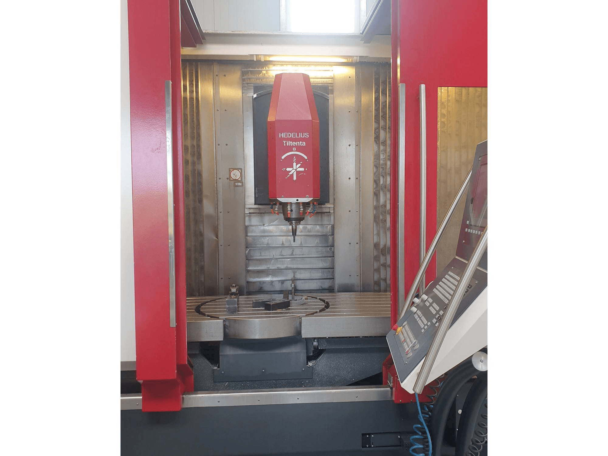 HEDELIUS Tiltenta 7 Mašinos vaizdas iš priekio