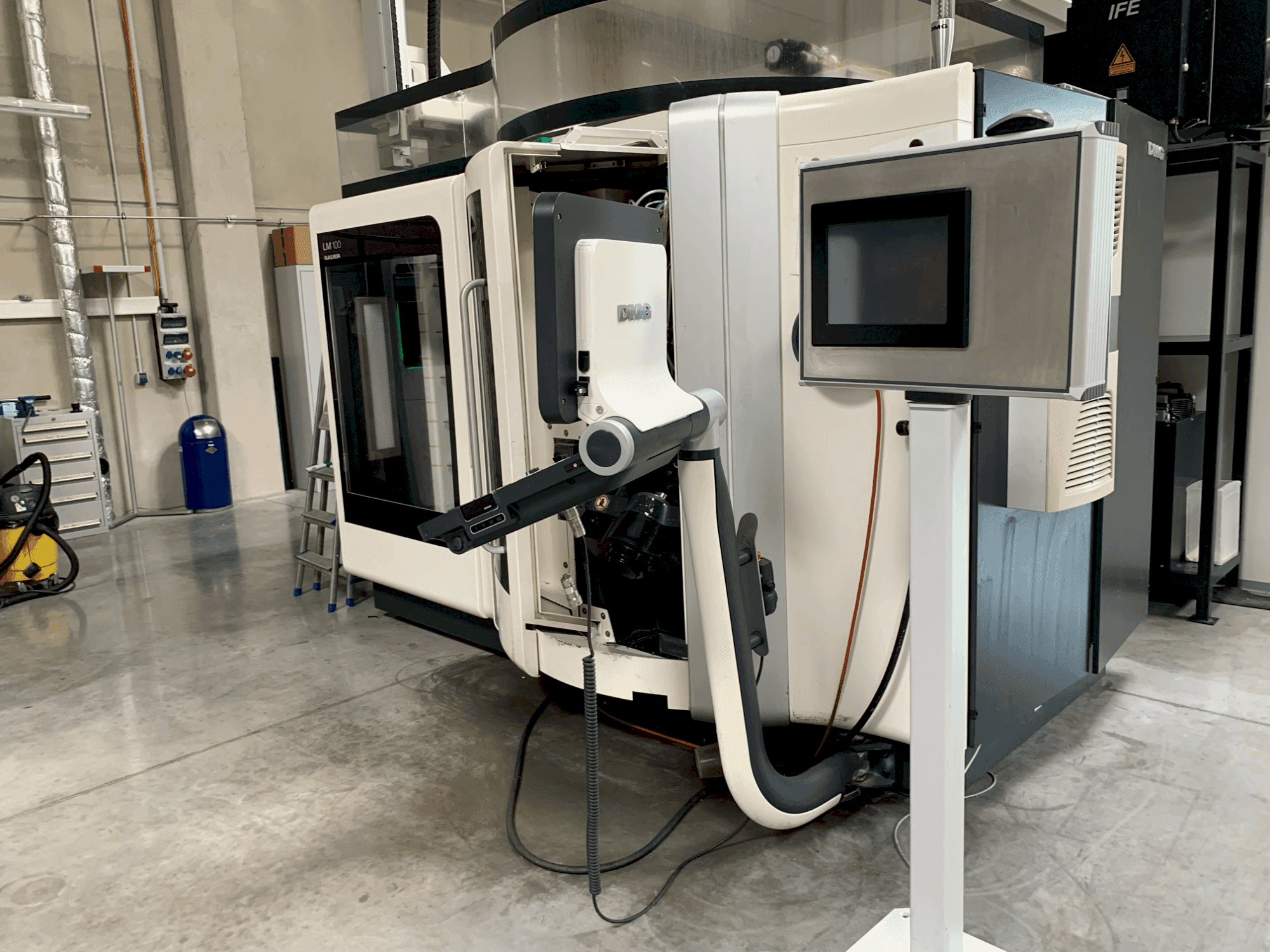 DMG Ultra Sonic 20 linear Mašinos vaizdas iš priekio