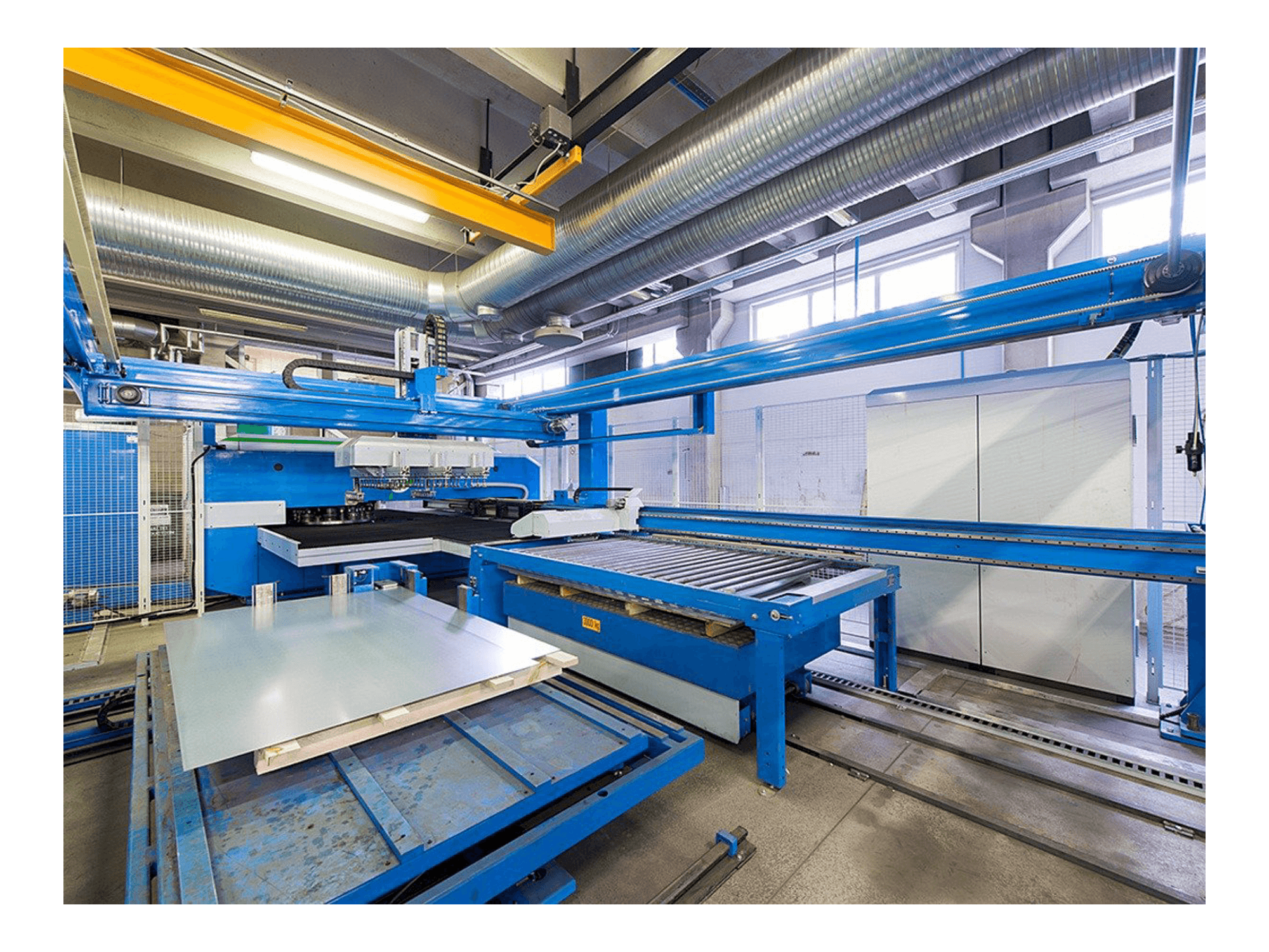 Finn-Power E 5 Lui Mašinos vaizdas iš kairės pusės