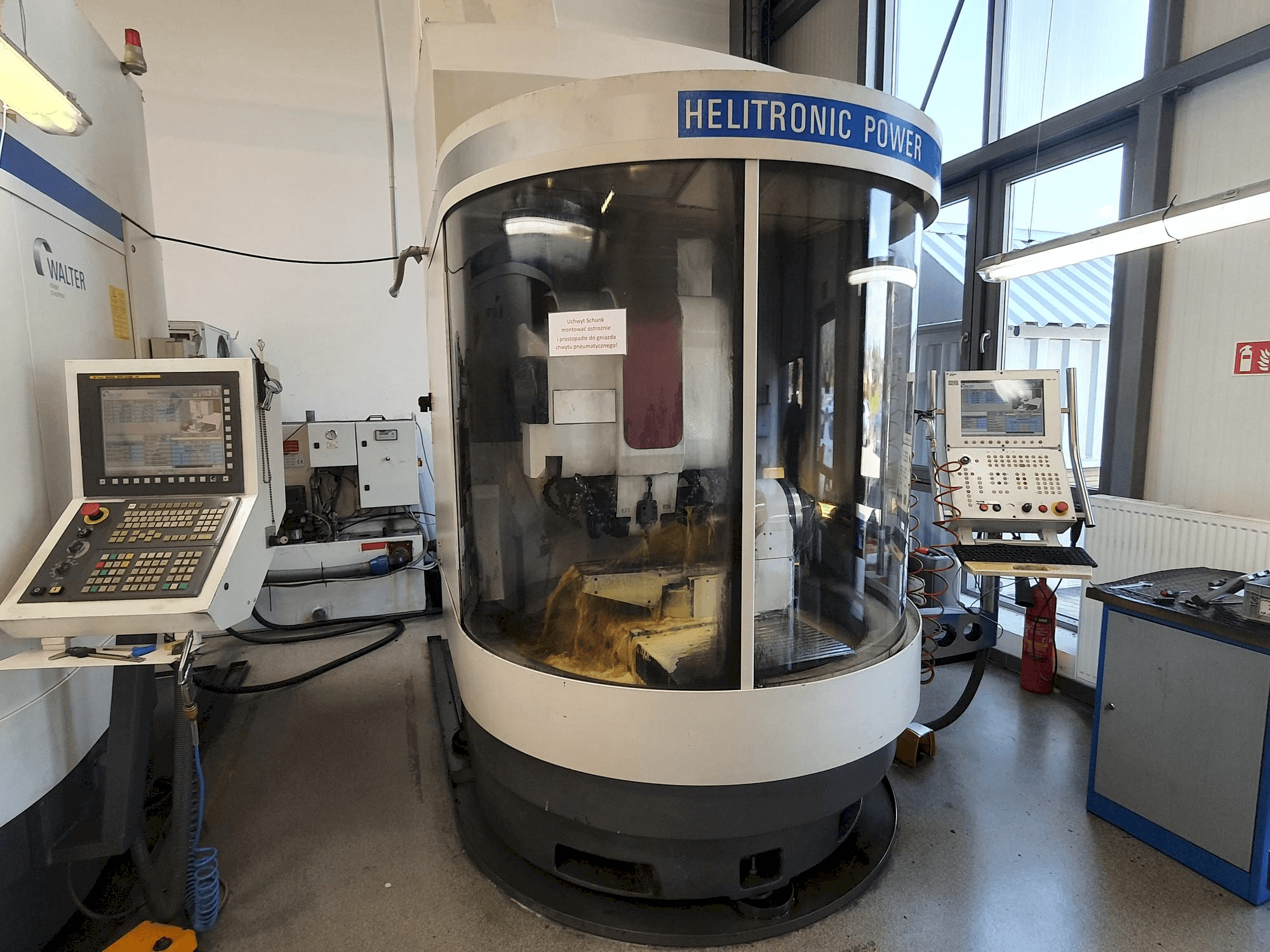 Walter Helitronic Power Mašinos vaizdas iš priekio