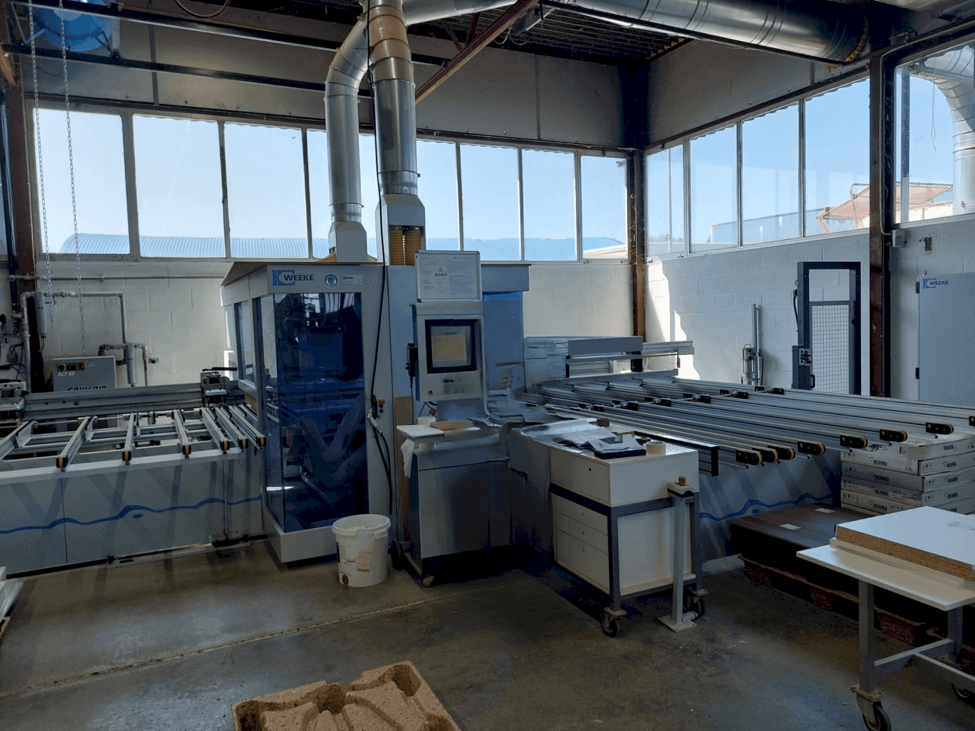 Weeke Optimat BHX 500/D Mašinos vaizdas iš priekio