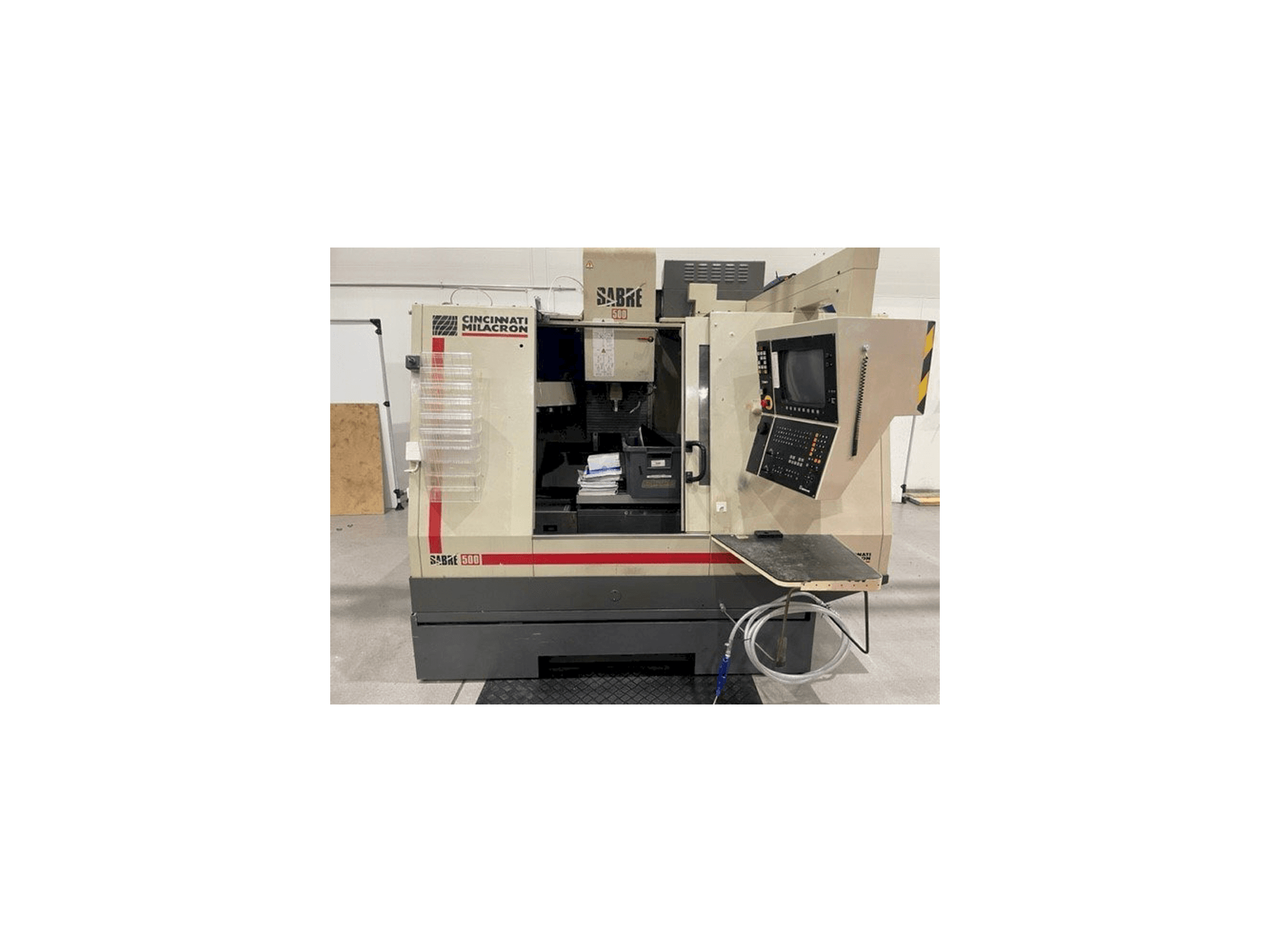 Cincinnati Milacron Sabre 500 Mašinos vaizdas iš priekio