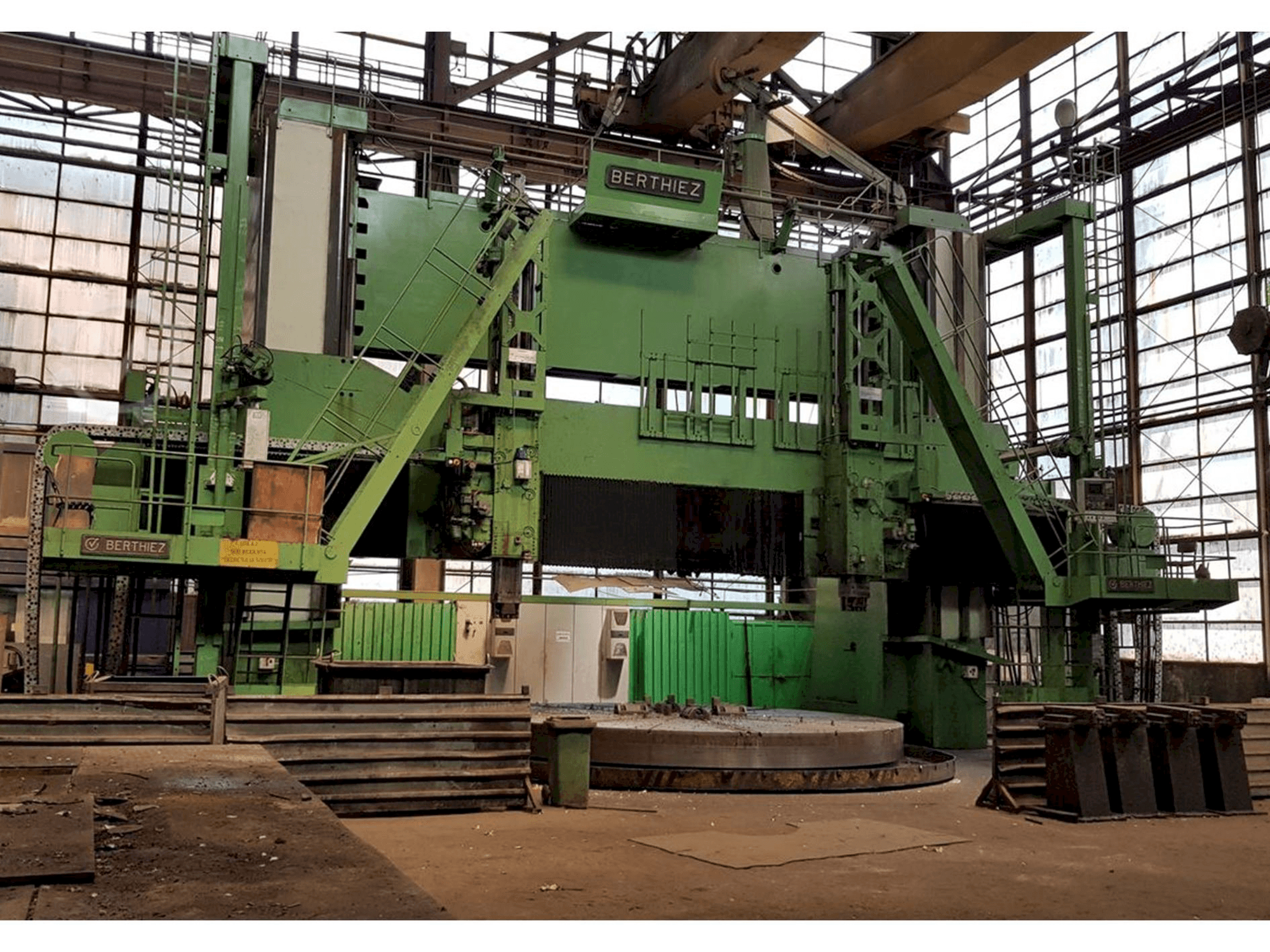 Berthiez TDM 630-315 Mašinos vaizdas iš priekio