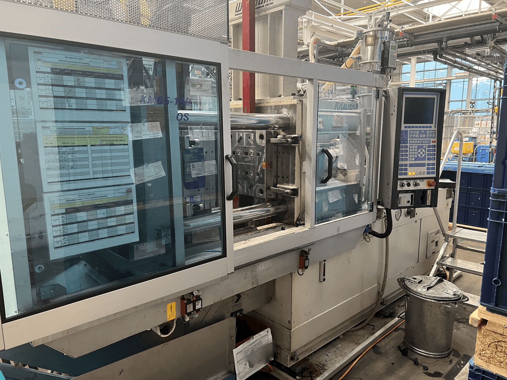 Krauss Maffei KM 65-160 C2 Mašinos vaizdas iš priekio