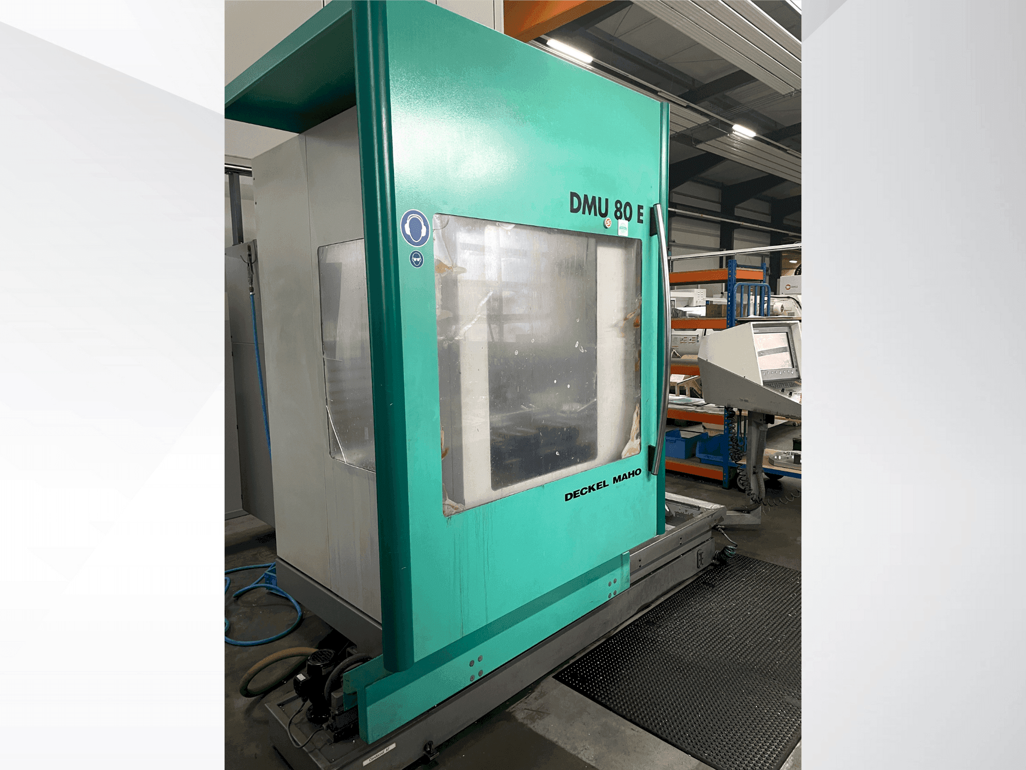 DECKEL DMU 80 E Mašinos vaizdas iš priekio