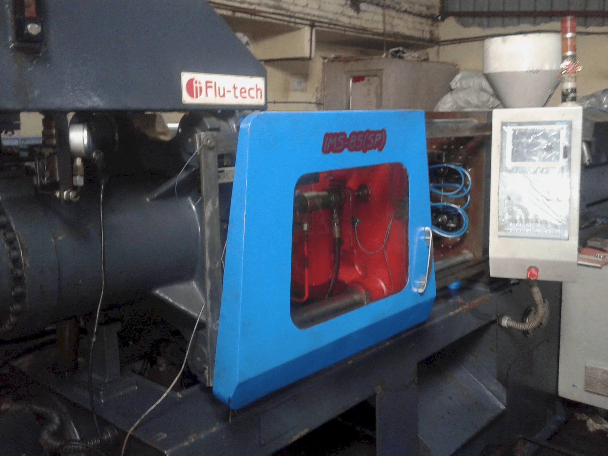 Flu-tech Mašinos kairės pusės vaizdasIMS 85
