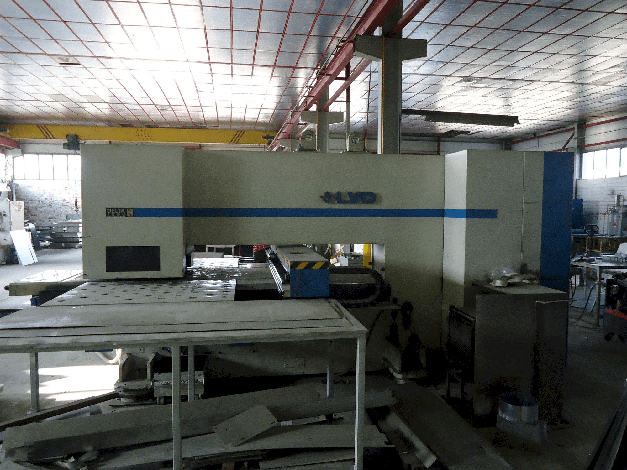 LVD delta 1250 Mašinos vaizdas iš priekio