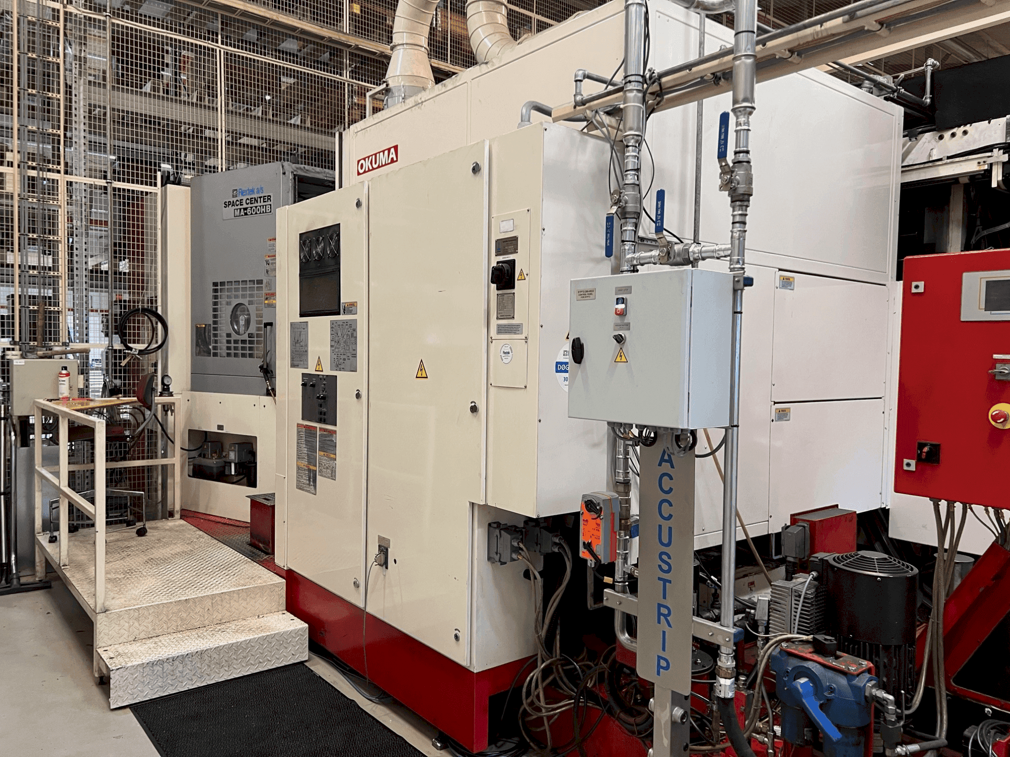 Okuma MA-600HB Mašinos vaizdas iš priekio