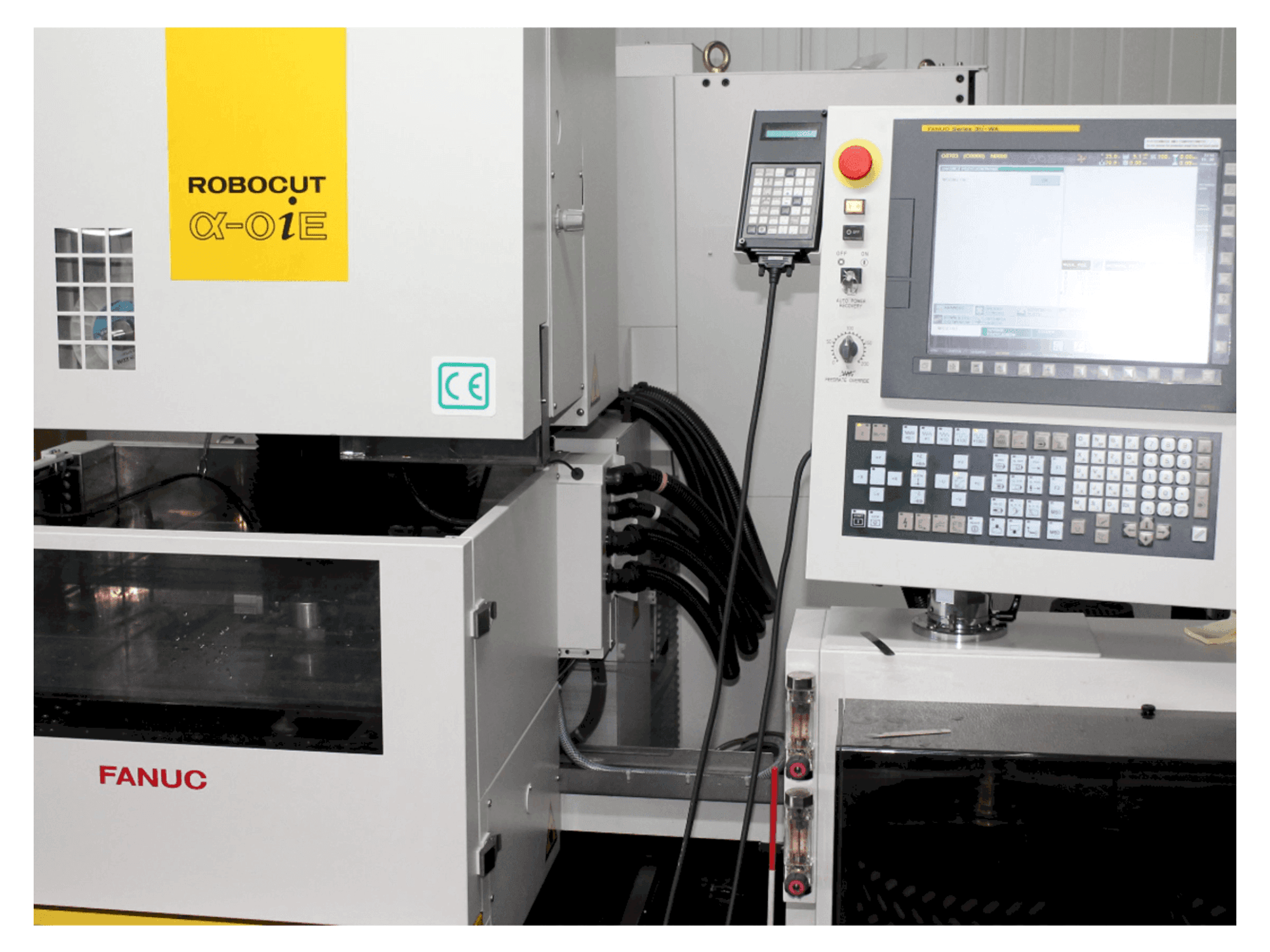 FANUC RoboCut Alfa OiE Mašinos vaizdas iš priekio